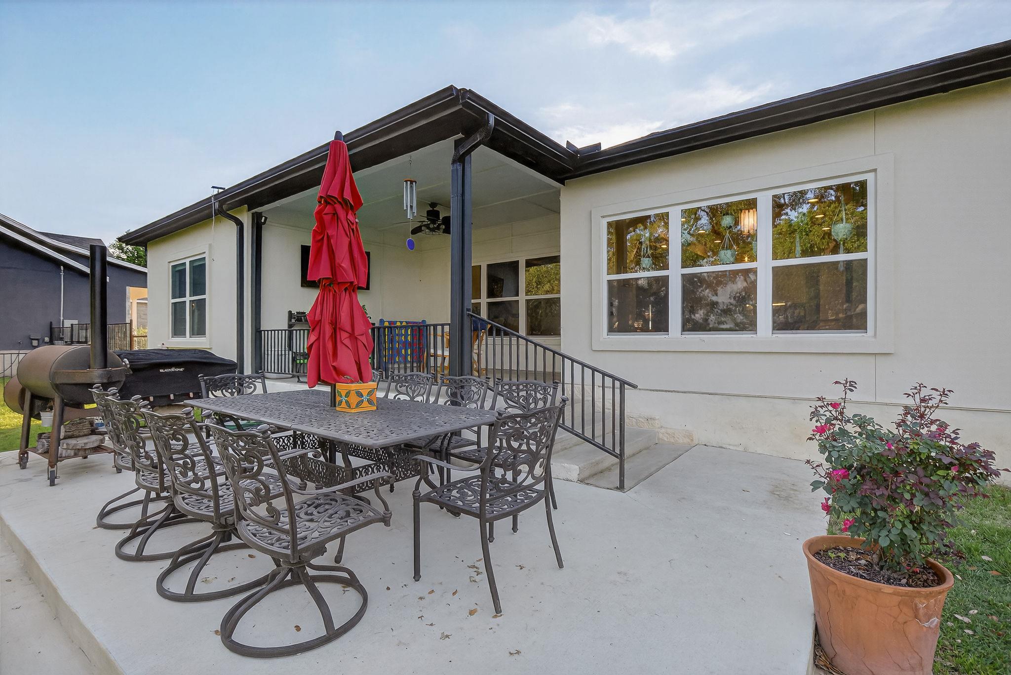 909 Belaire Dr, Granite Shoals, TX 78654