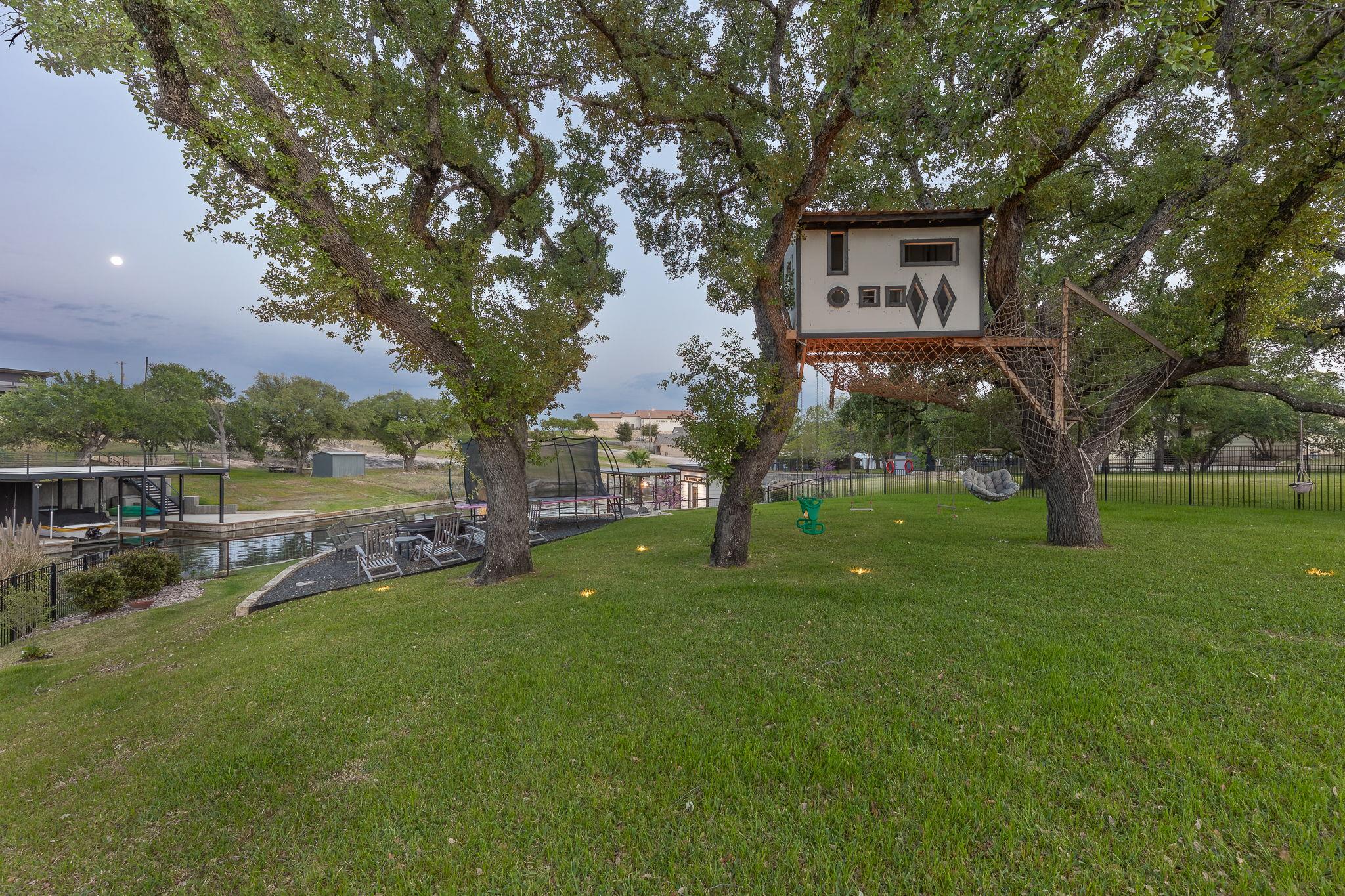 909 Belaire Dr, Granite Shoals, TX 78654