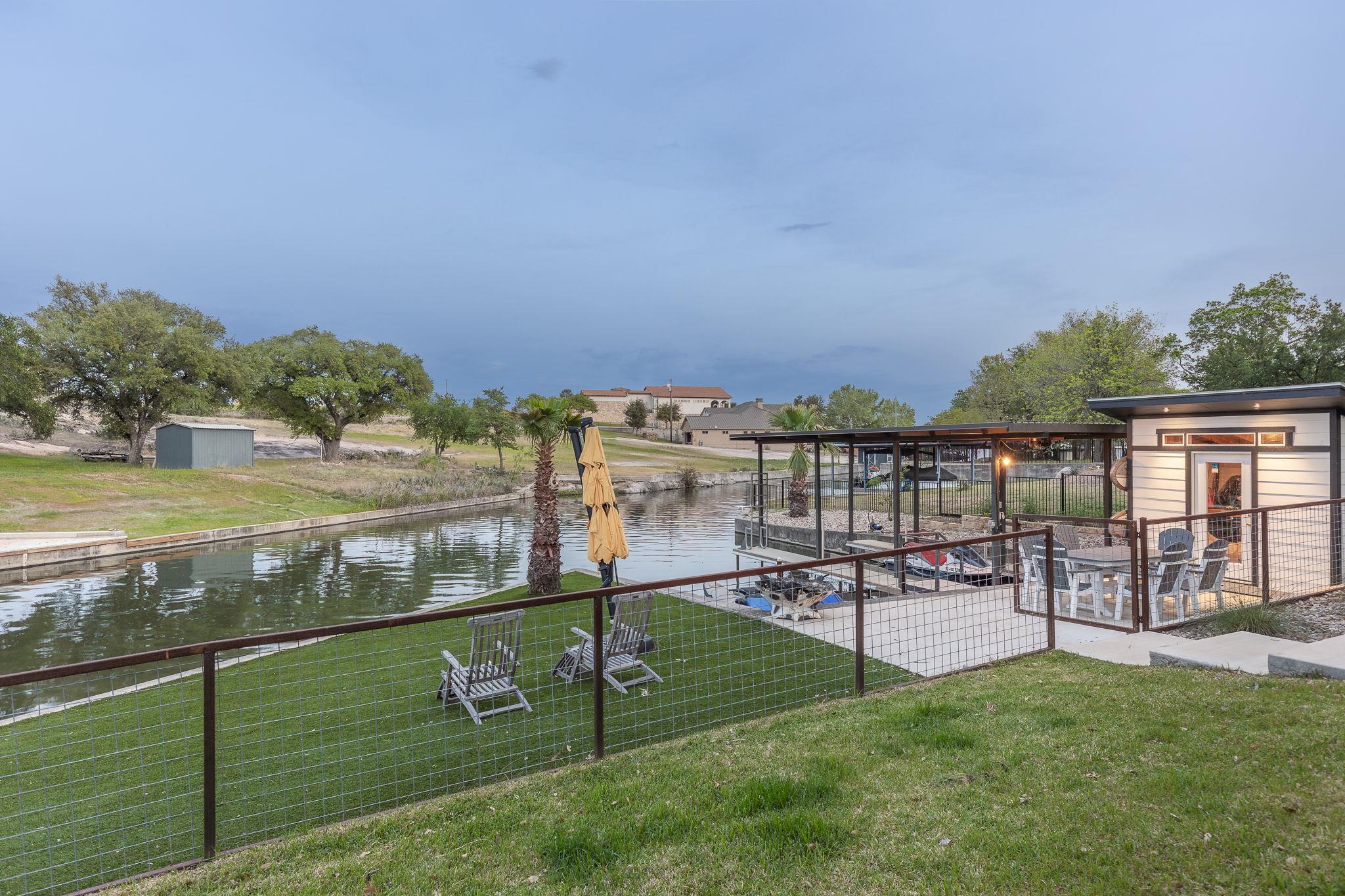 909 Belaire Dr, Granite Shoals, TX 78654