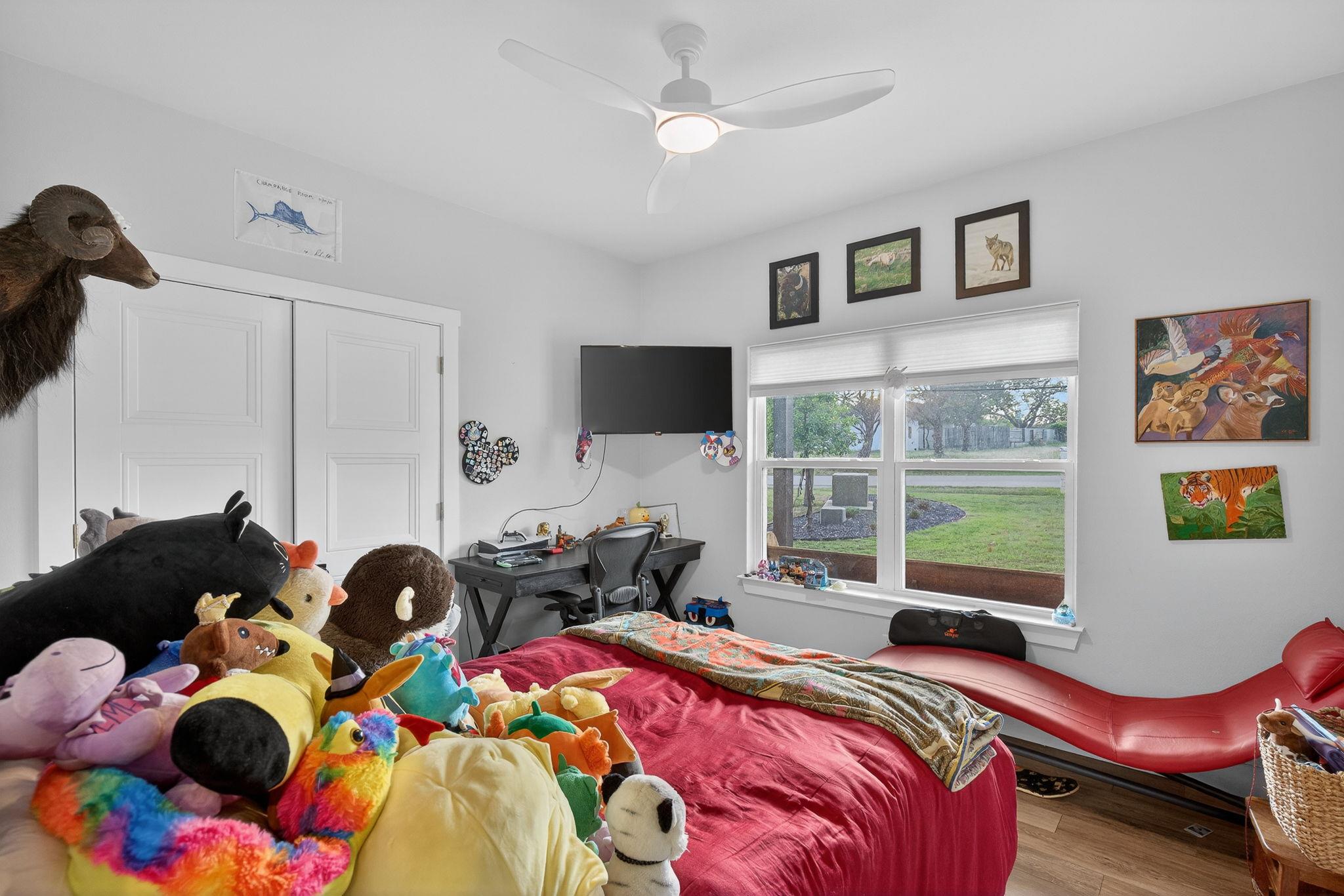 909 Belaire Dr, Granite Shoals, TX 78654