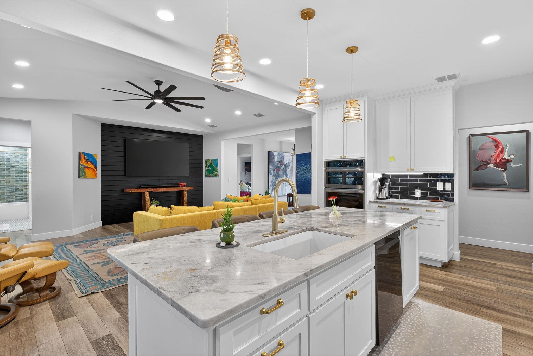 909 Belaire Dr, Granite Shoals, TX 78654