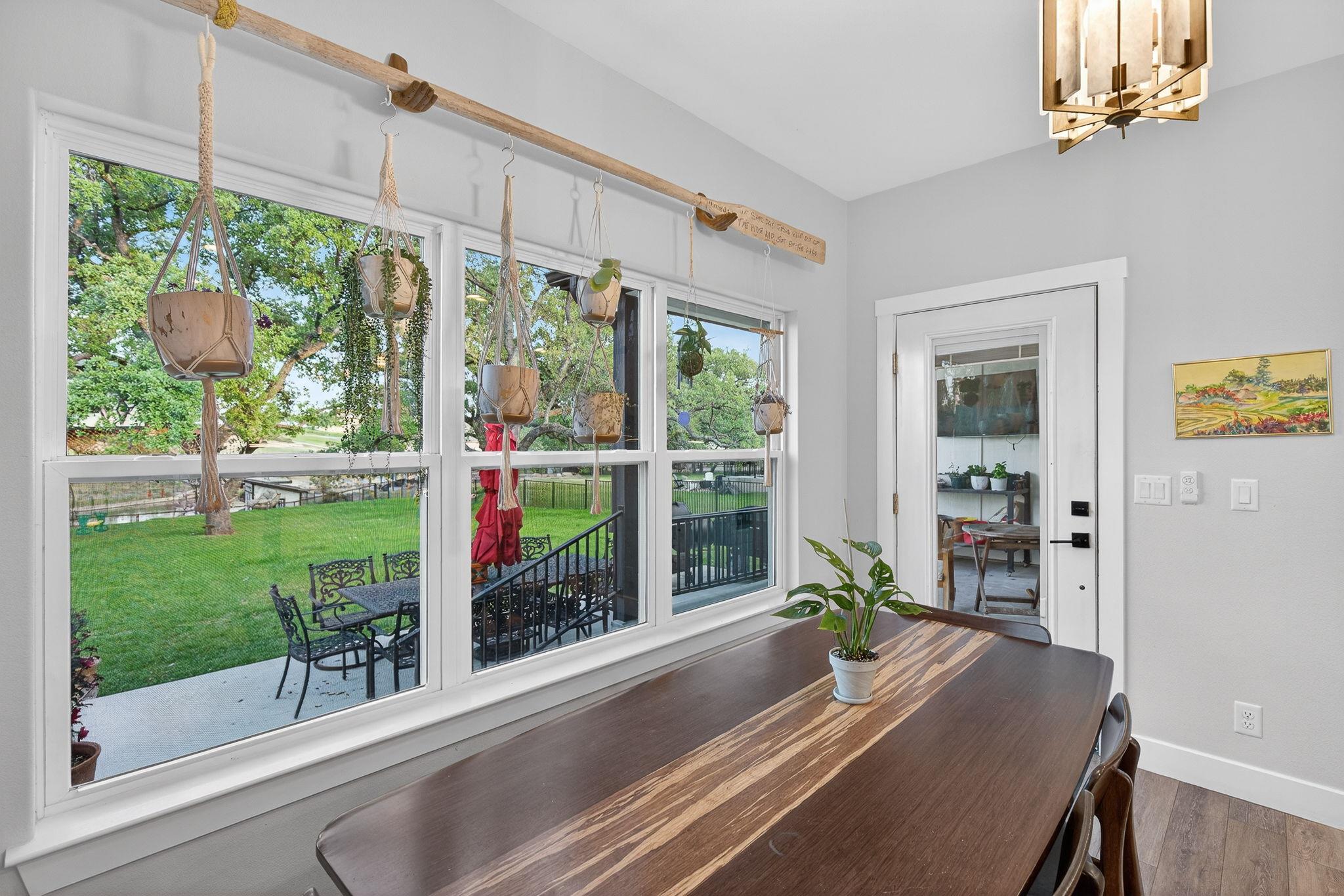 909 Belaire Dr, Granite Shoals, TX 78654