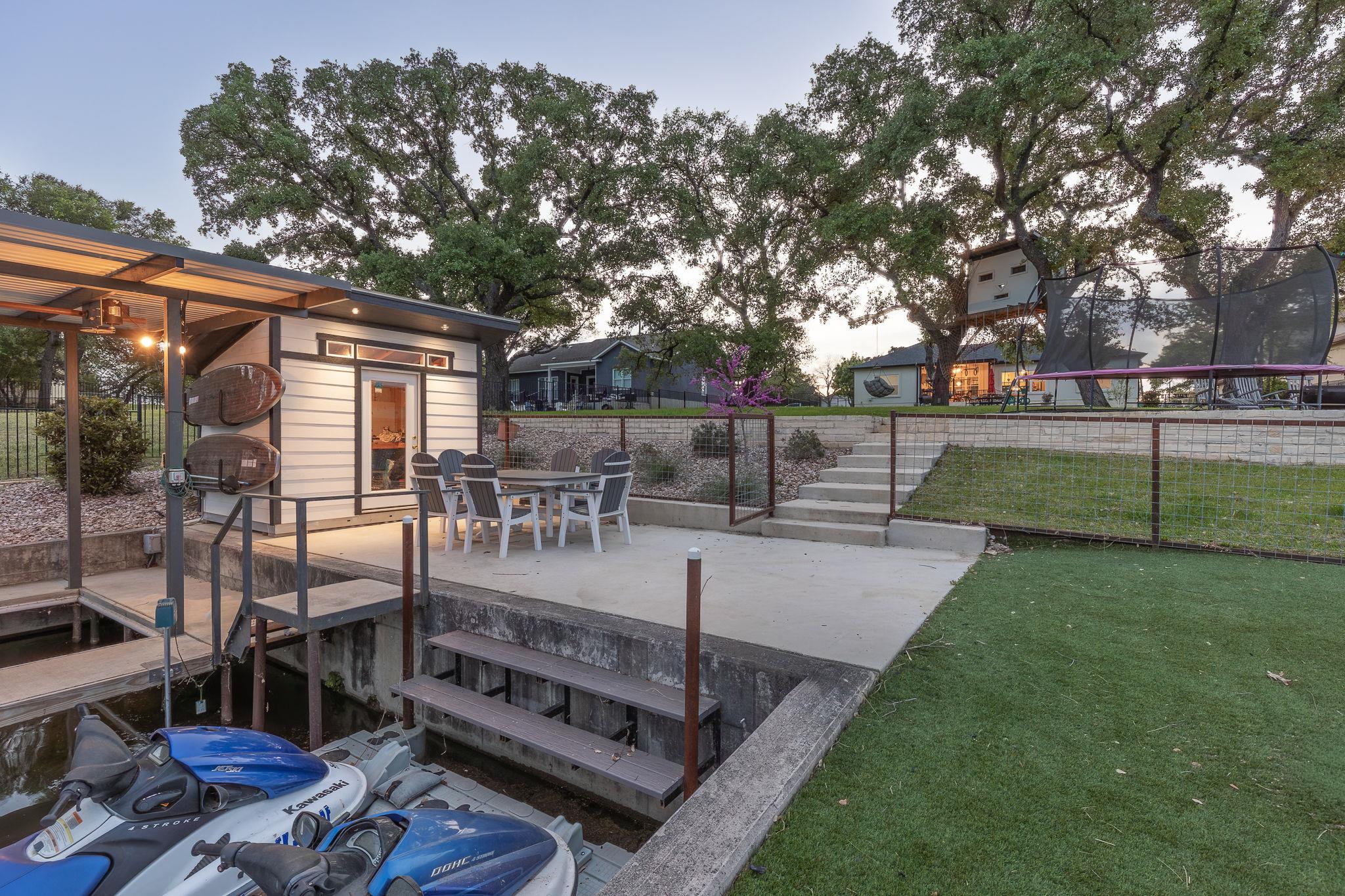 909 Belaire Dr, Granite Shoals, TX 78654