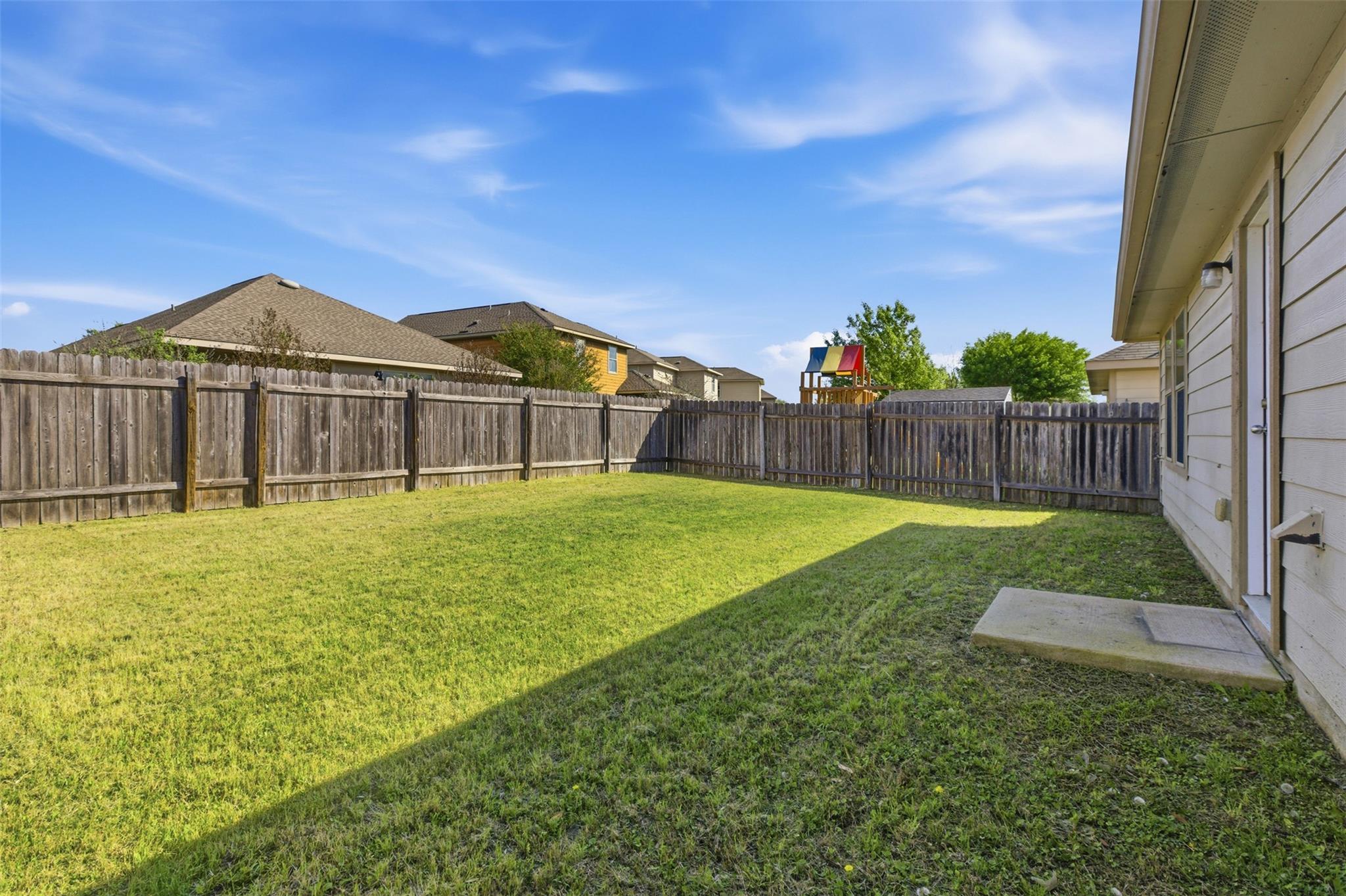 604 Mourning Dove Ln, Leander, TX 78641
