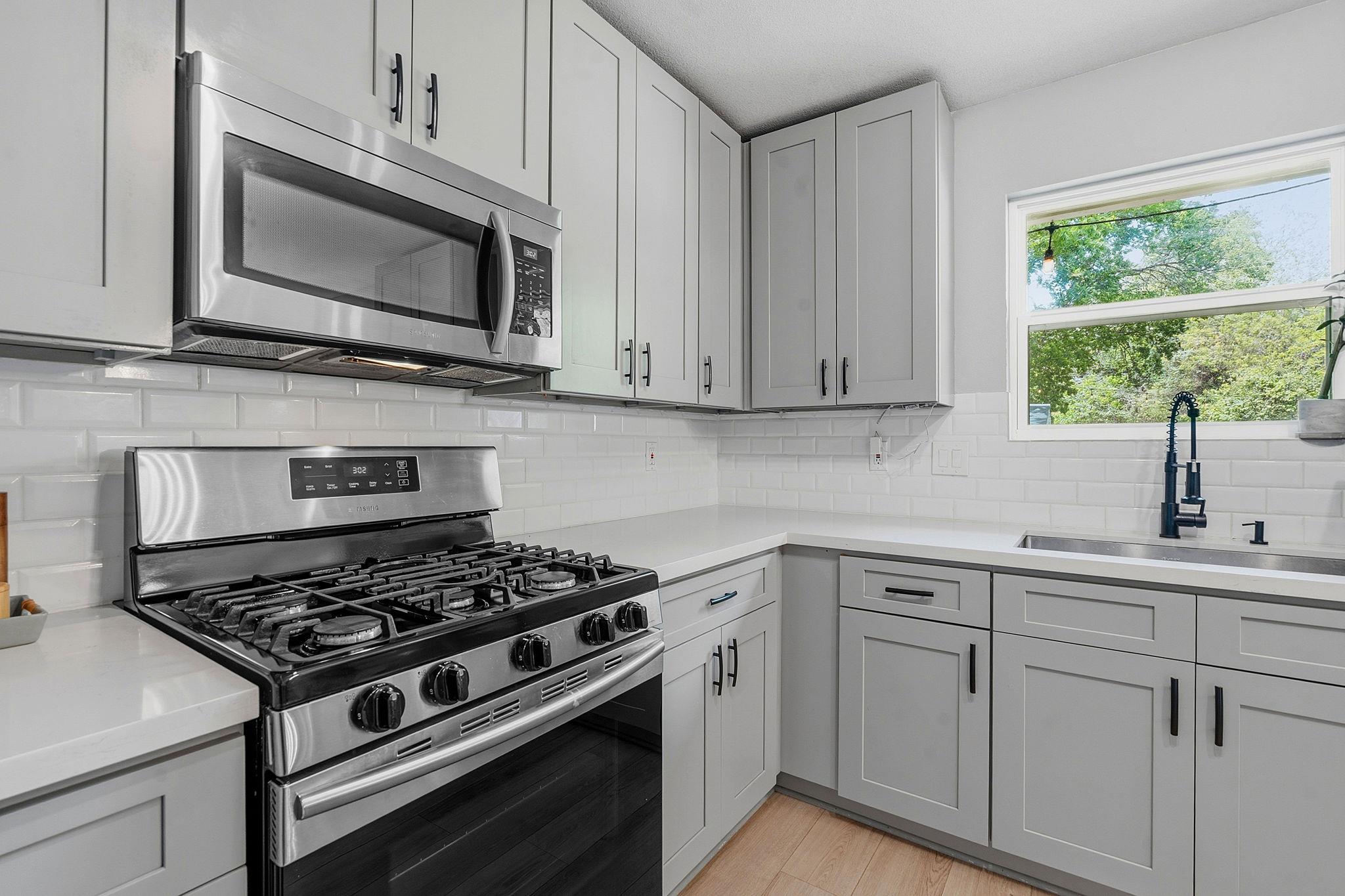 5804 Brook Valley Dr, Austin, TX 78724