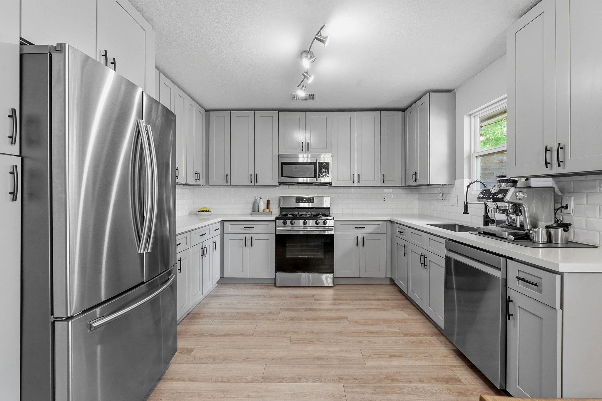 5804 Brook Valley Dr, Austin, TX 78724