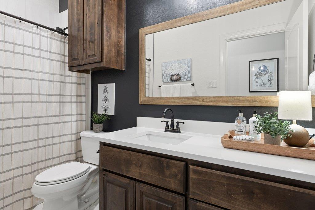 102 Blue Jay Dr, Lakeway, TX 78734