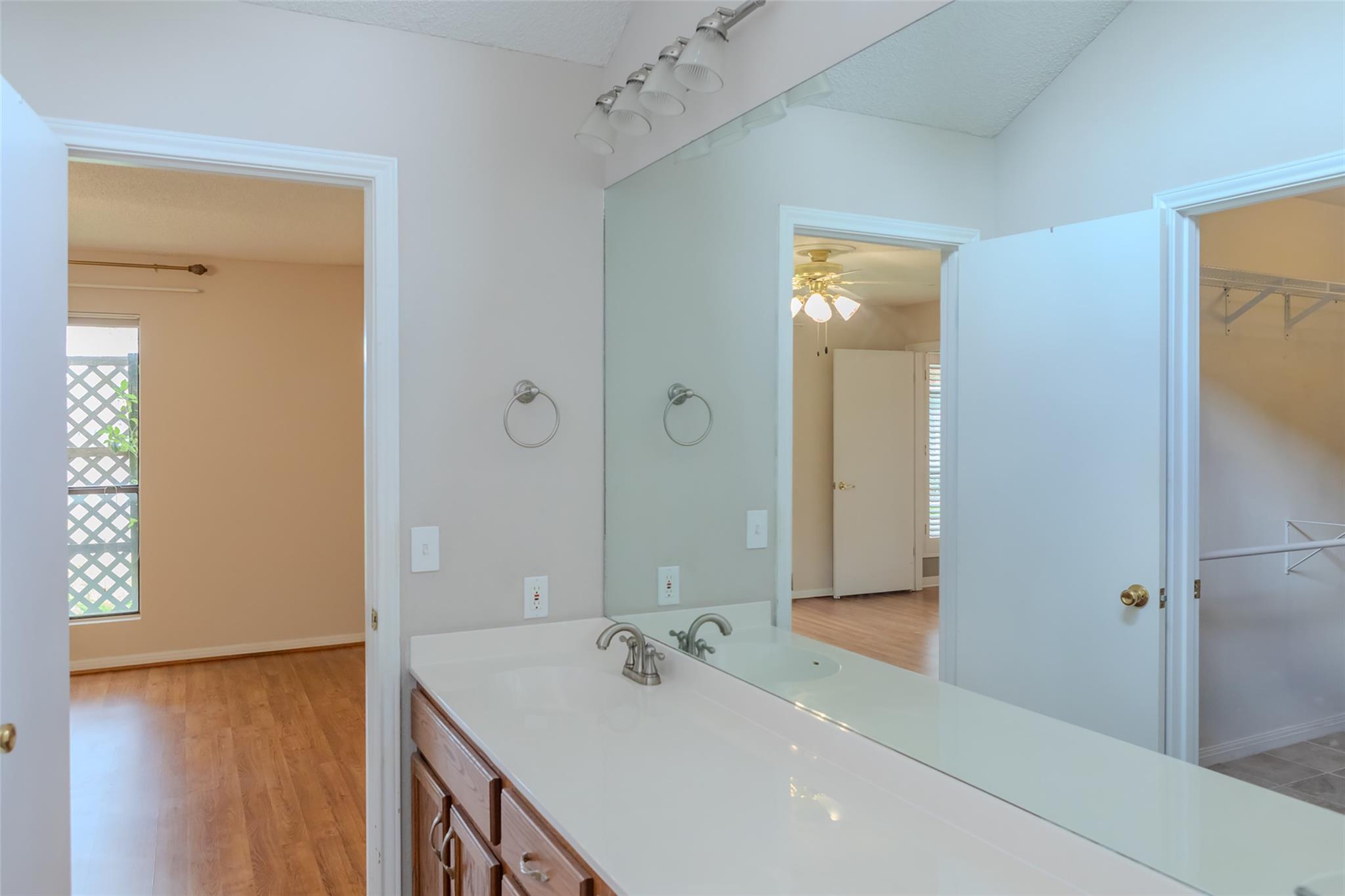 911 Deer Grove Dr, Cedar Park, TX 78613