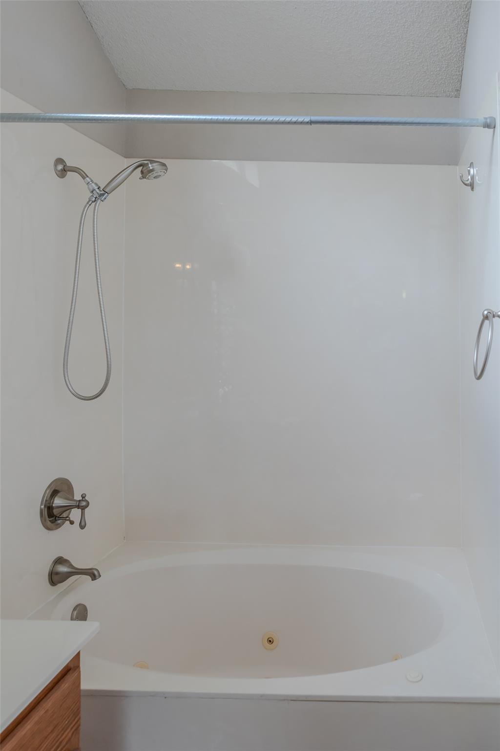 911 Deer Grove Dr, Cedar Park, TX 78613