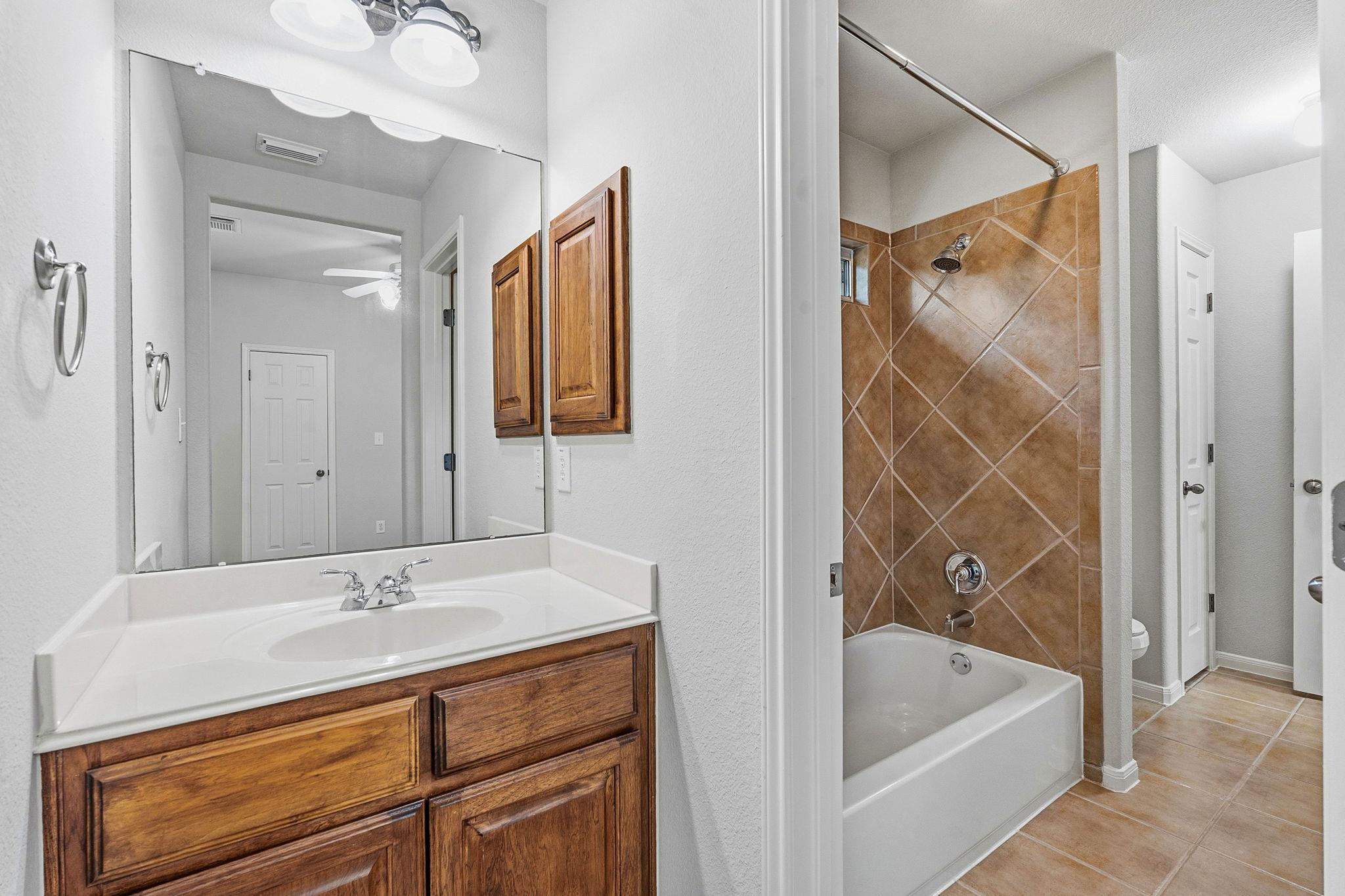 171 Brighton Ln Ln, Austin, TX 78737