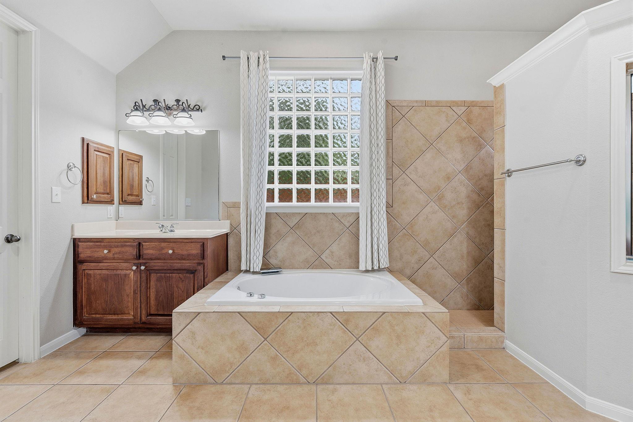 171 Brighton Ln Ln, Austin, TX 78737