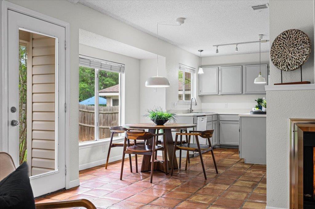 3003 Ammunition Dr, Austin, TX 78748