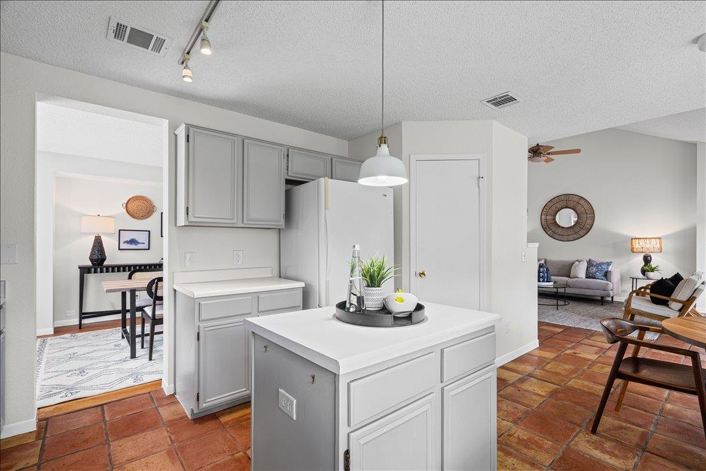 3003 Ammunition Dr, Austin, TX 78748