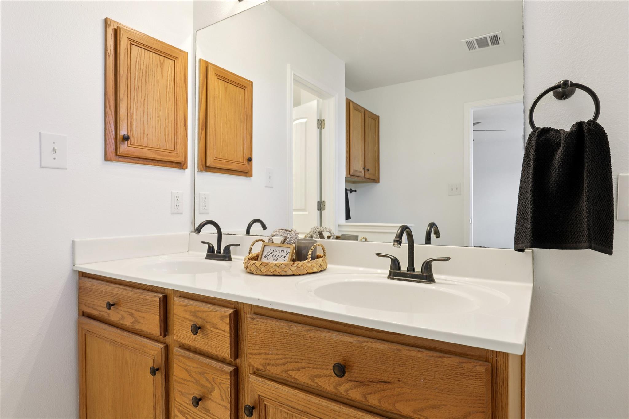 234 Val Verde Dr, New Braunfels, TX 78130