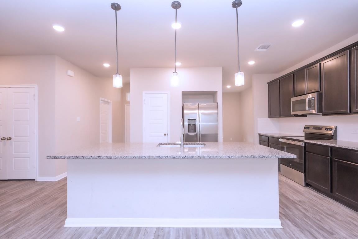 113 Lazy Lizzy Rd, Jarrell, TX 76537