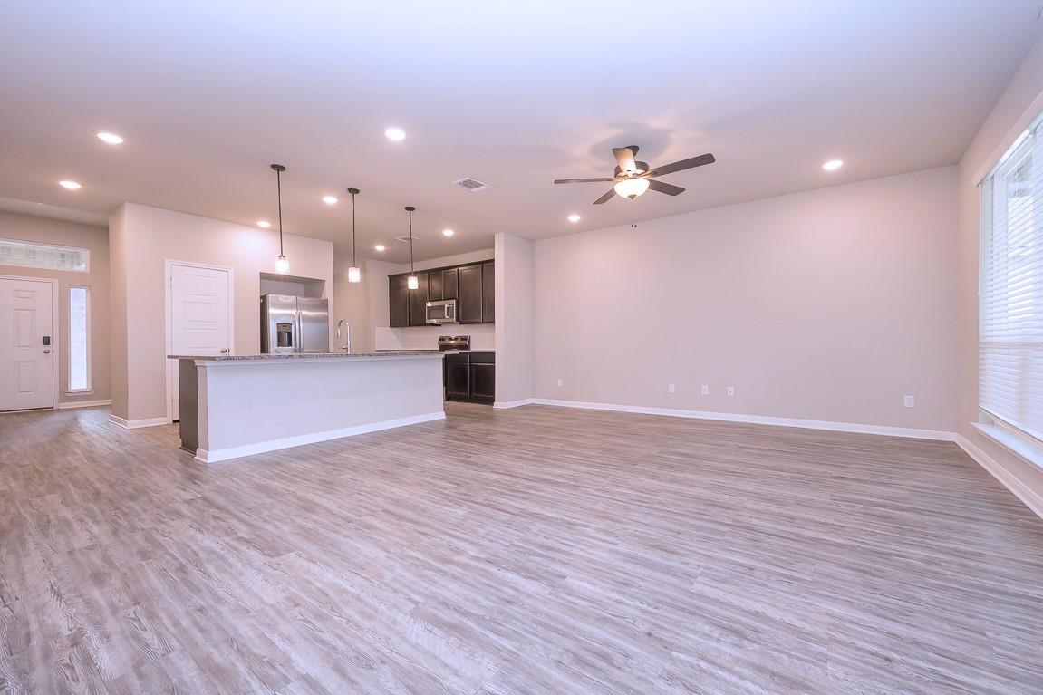 113 Lazy Lizzy Rd, Jarrell, TX 76537