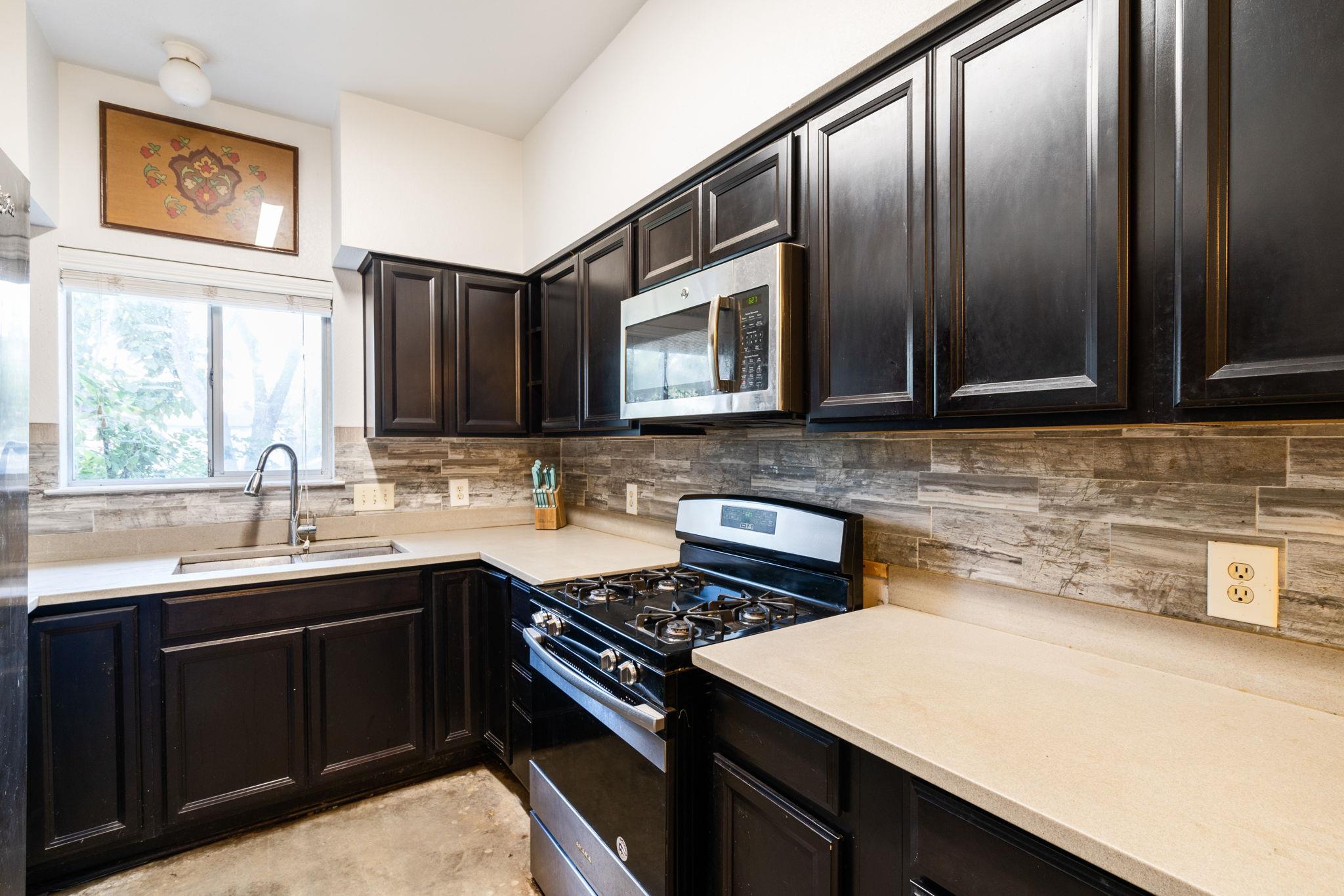 5611 Meadow Crst, Austin, TX 78744