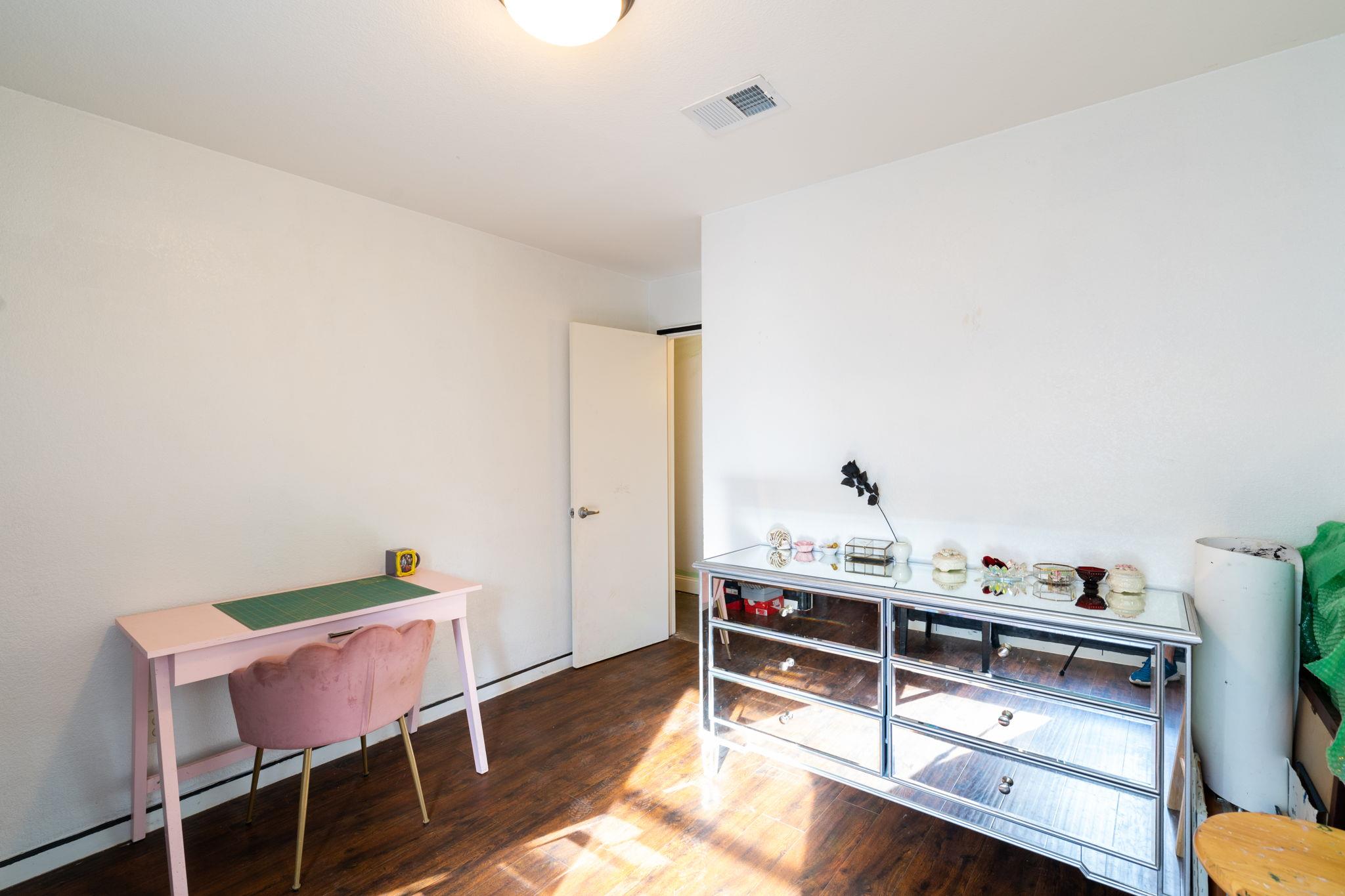 5611 Meadow Crst, Austin, TX 78744