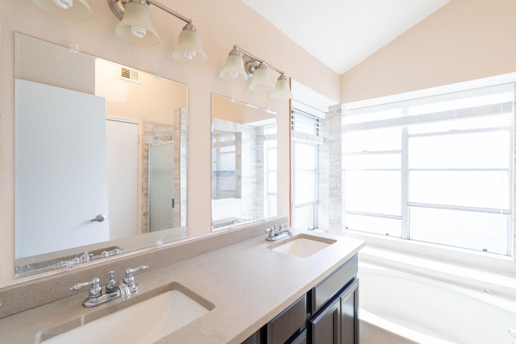 5611 Meadow Crst, Austin, TX 78744