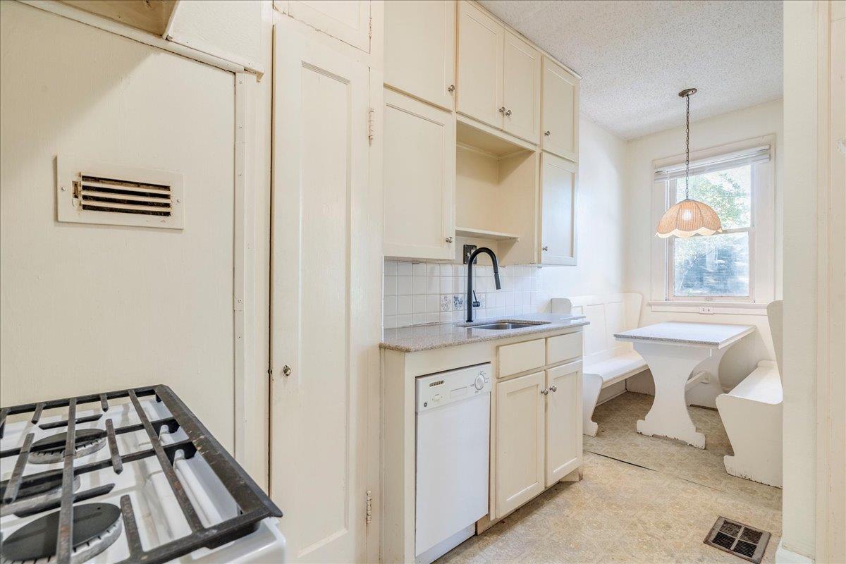 1103 W 22ND St # C, Austin, TX 78705