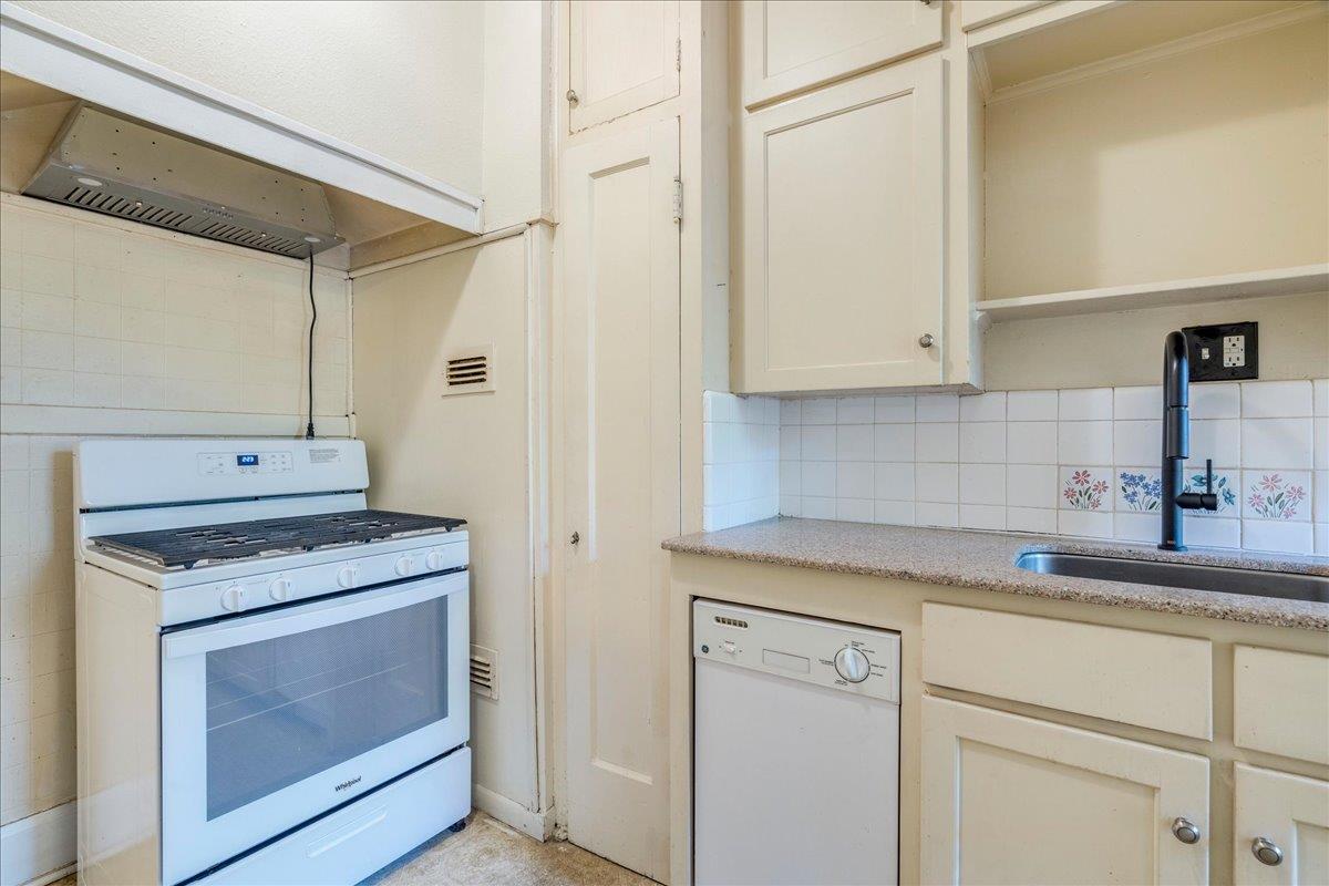 1103 W 22ND St # C, Austin, TX 78705