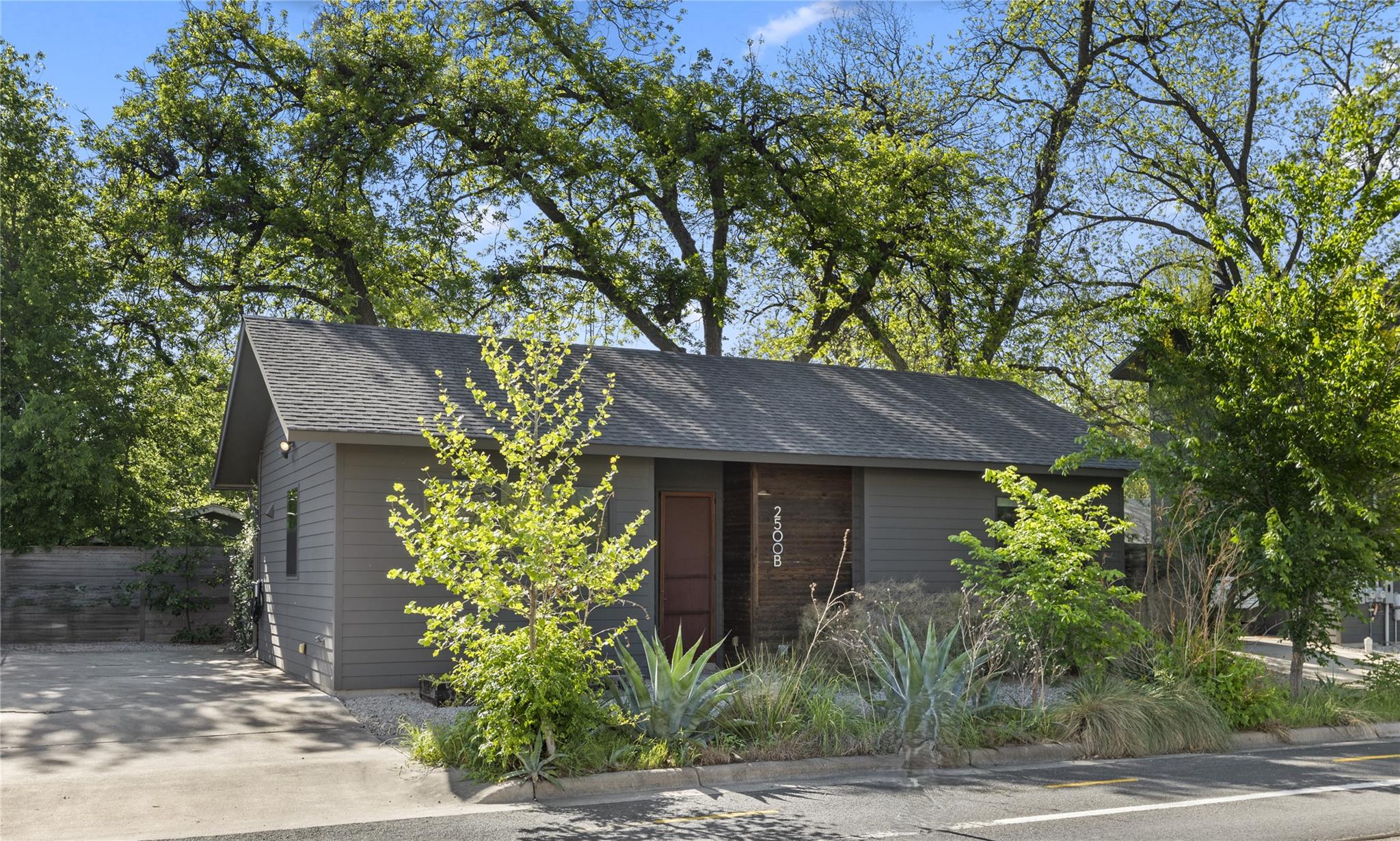 2500 E 3rd St # B, Austin, TX 78702