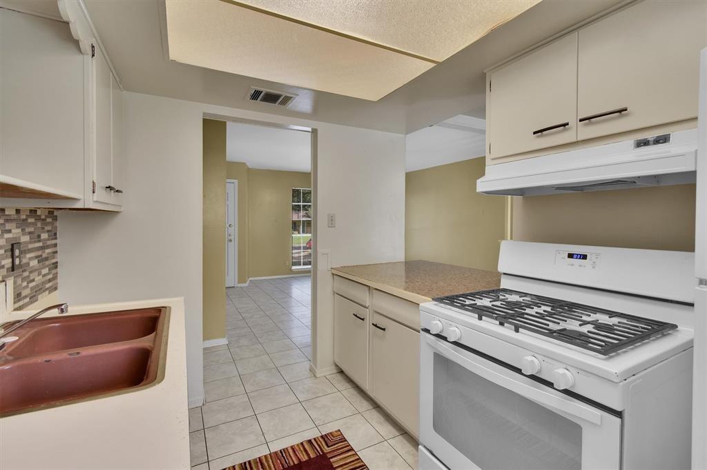 1902 Fair Oaks Dr, Austin, TX 78745