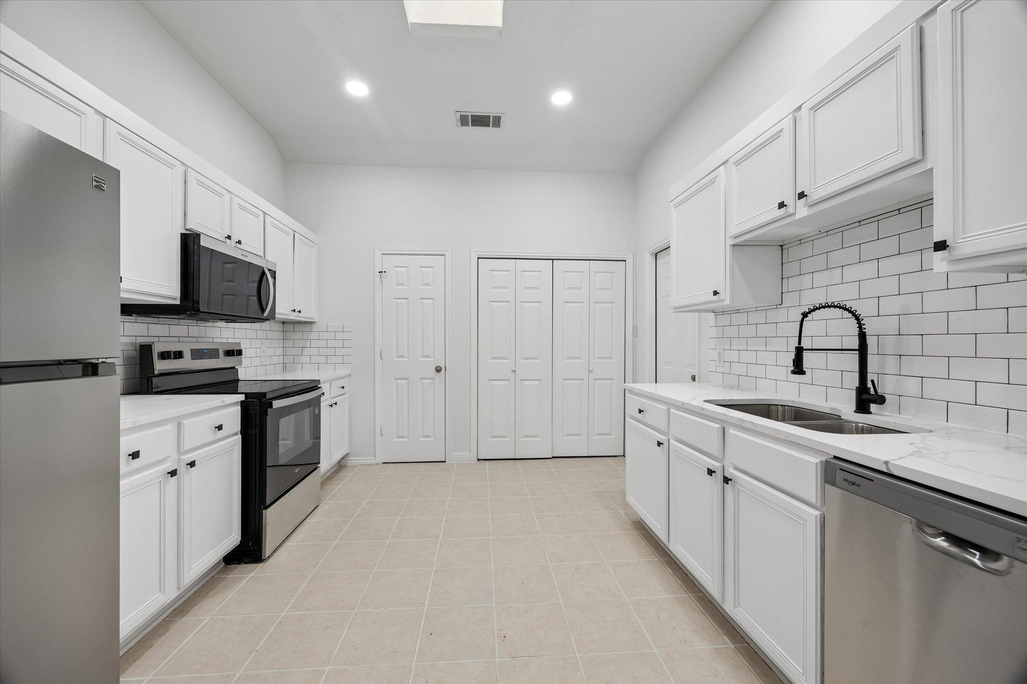 1751 Joy Spg, New Braunfels, TX 78130