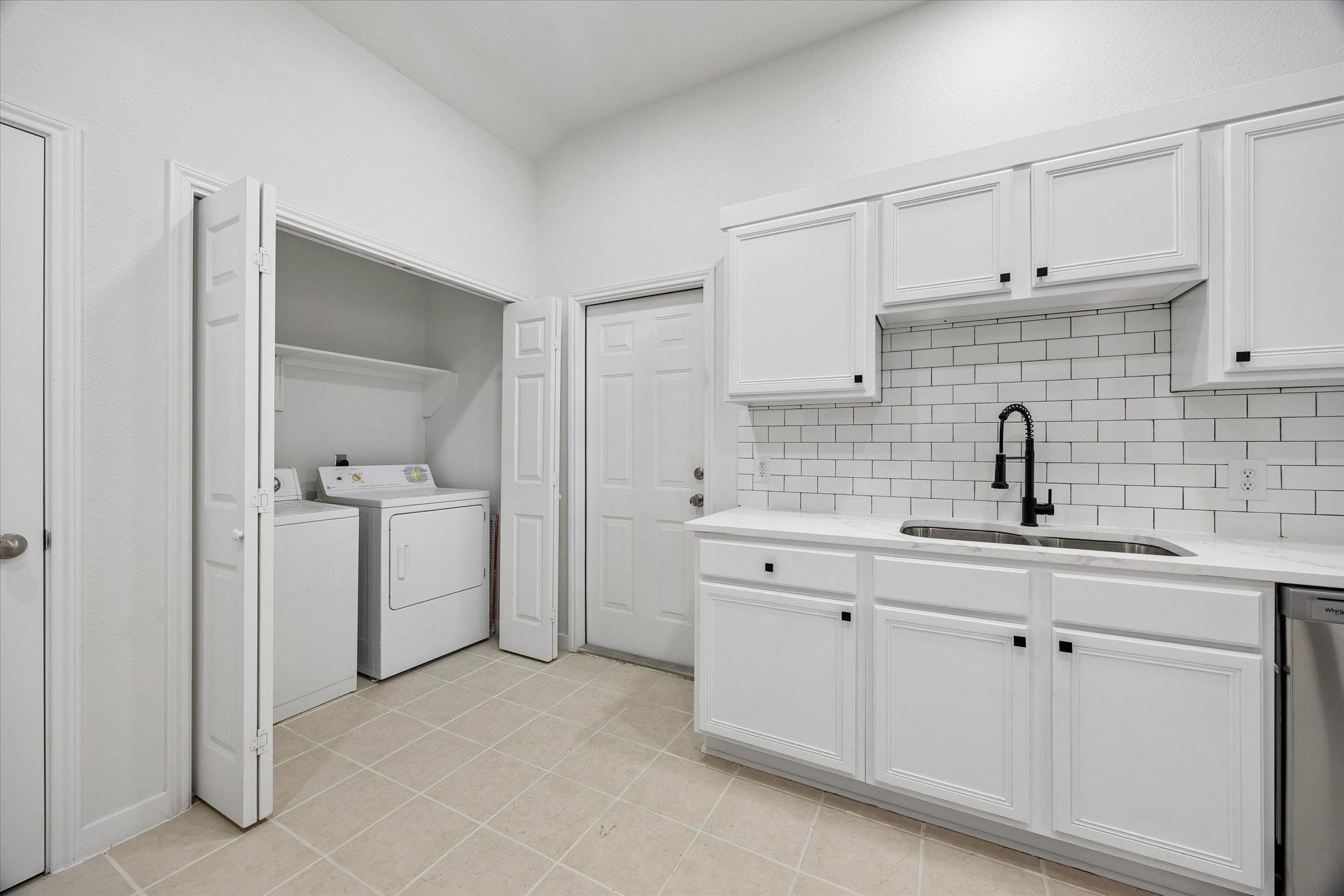 1751 Joy Spg, New Braunfels, TX 78130