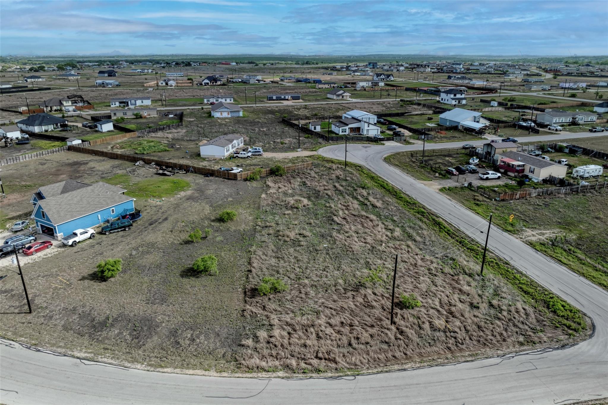 256 Bianca Cir, Del Valle, TX 78617