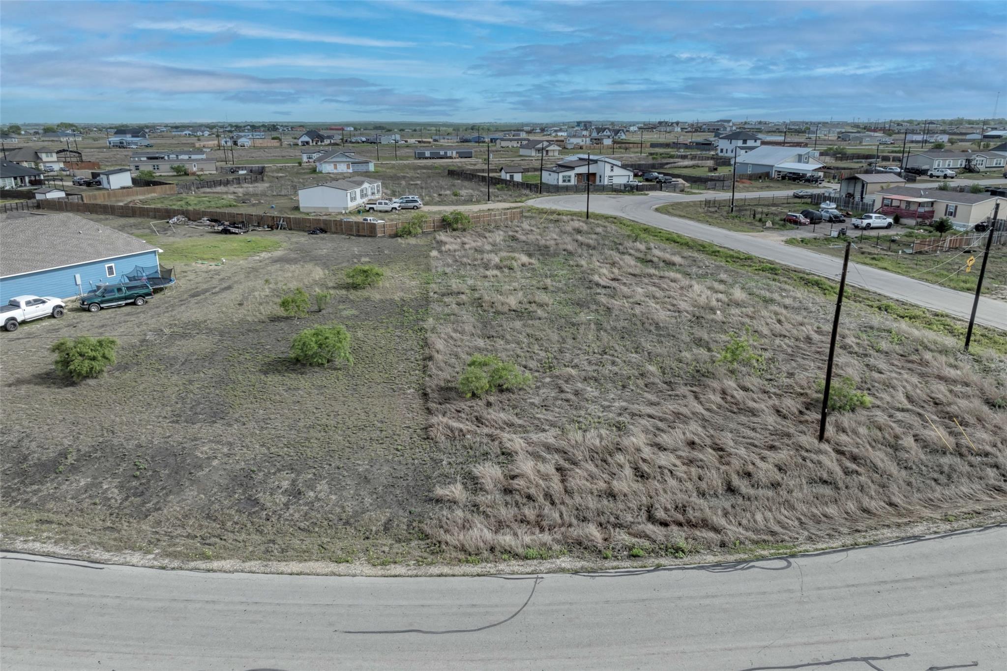 256 Bianca Cir, Del Valle, TX 78617