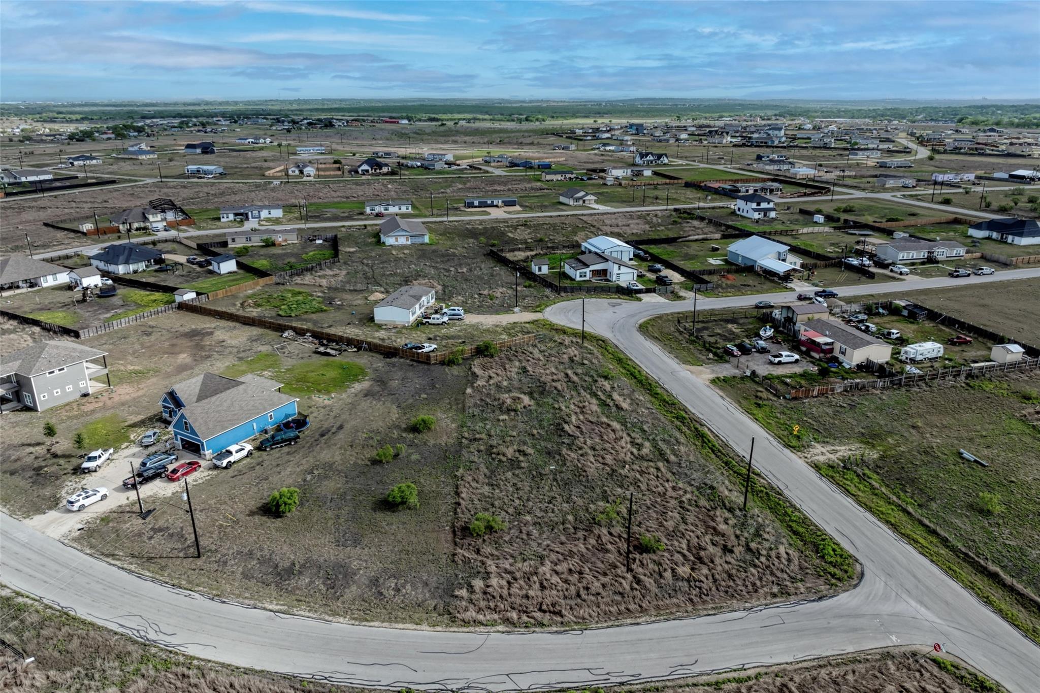 256 Bianca Cir, Del Valle, TX 78617