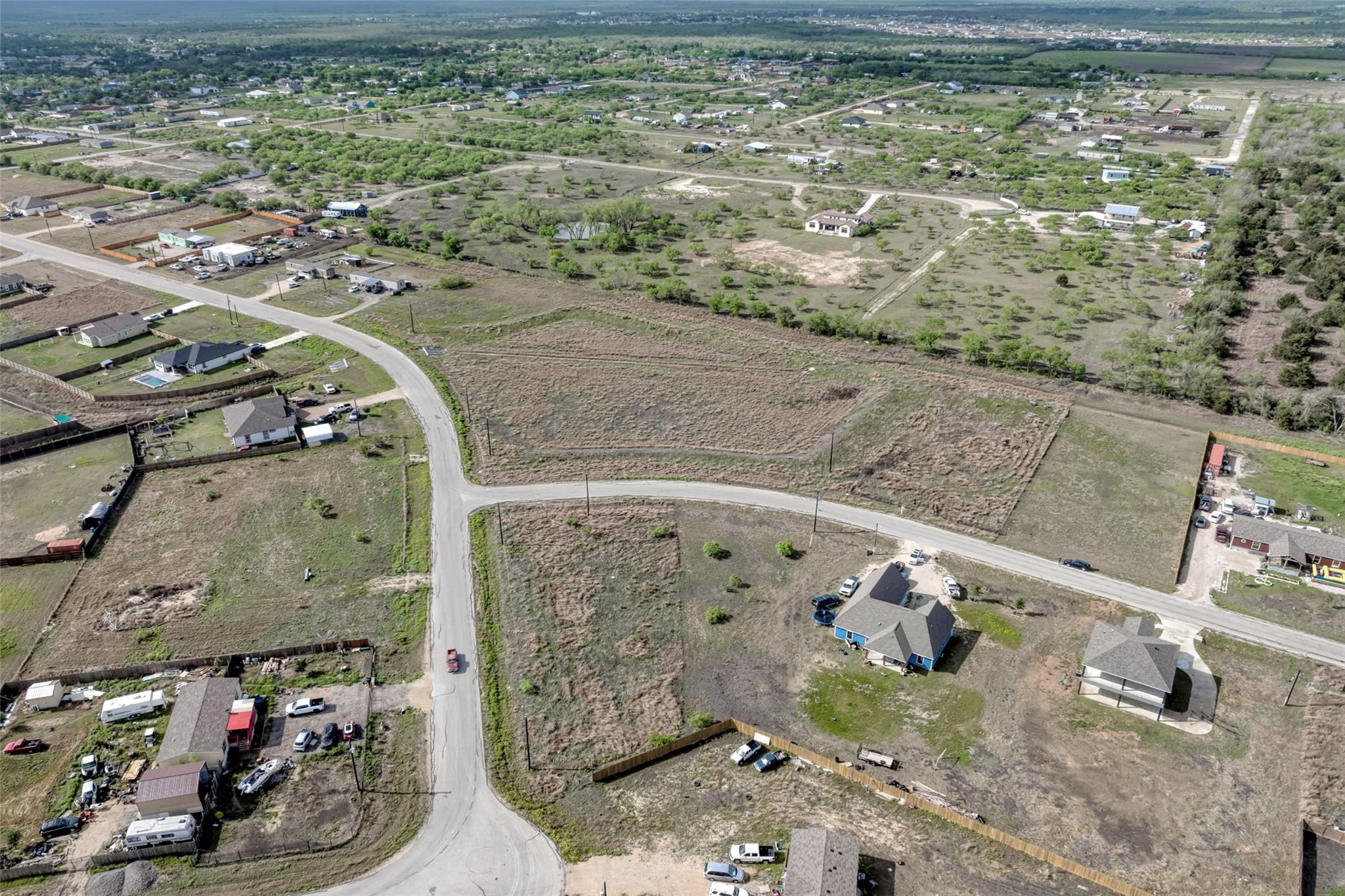 256 Bianca Cir, Del Valle, TX 78617