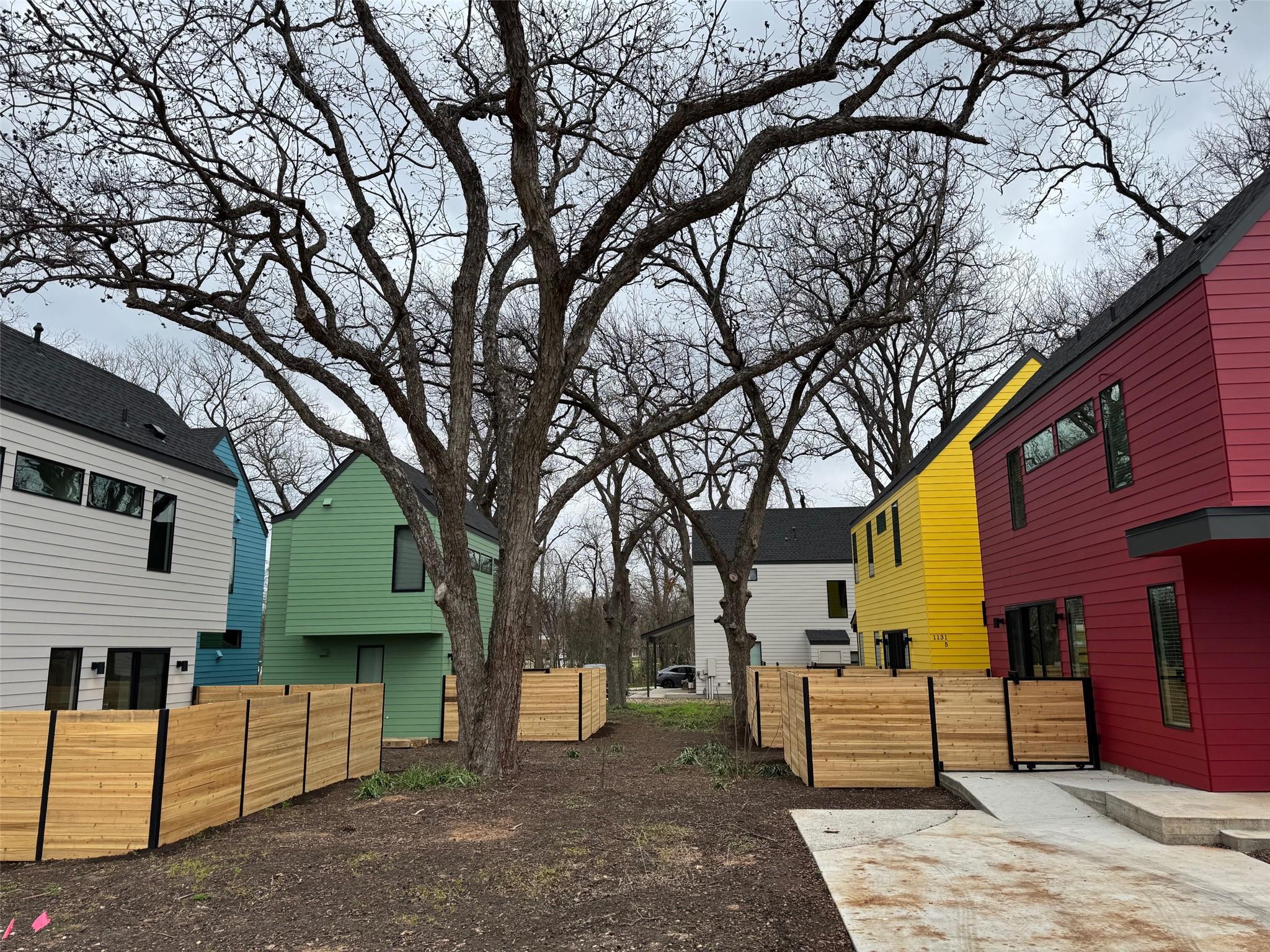 1131 Walton Ln # 6, Austin, TX 78721