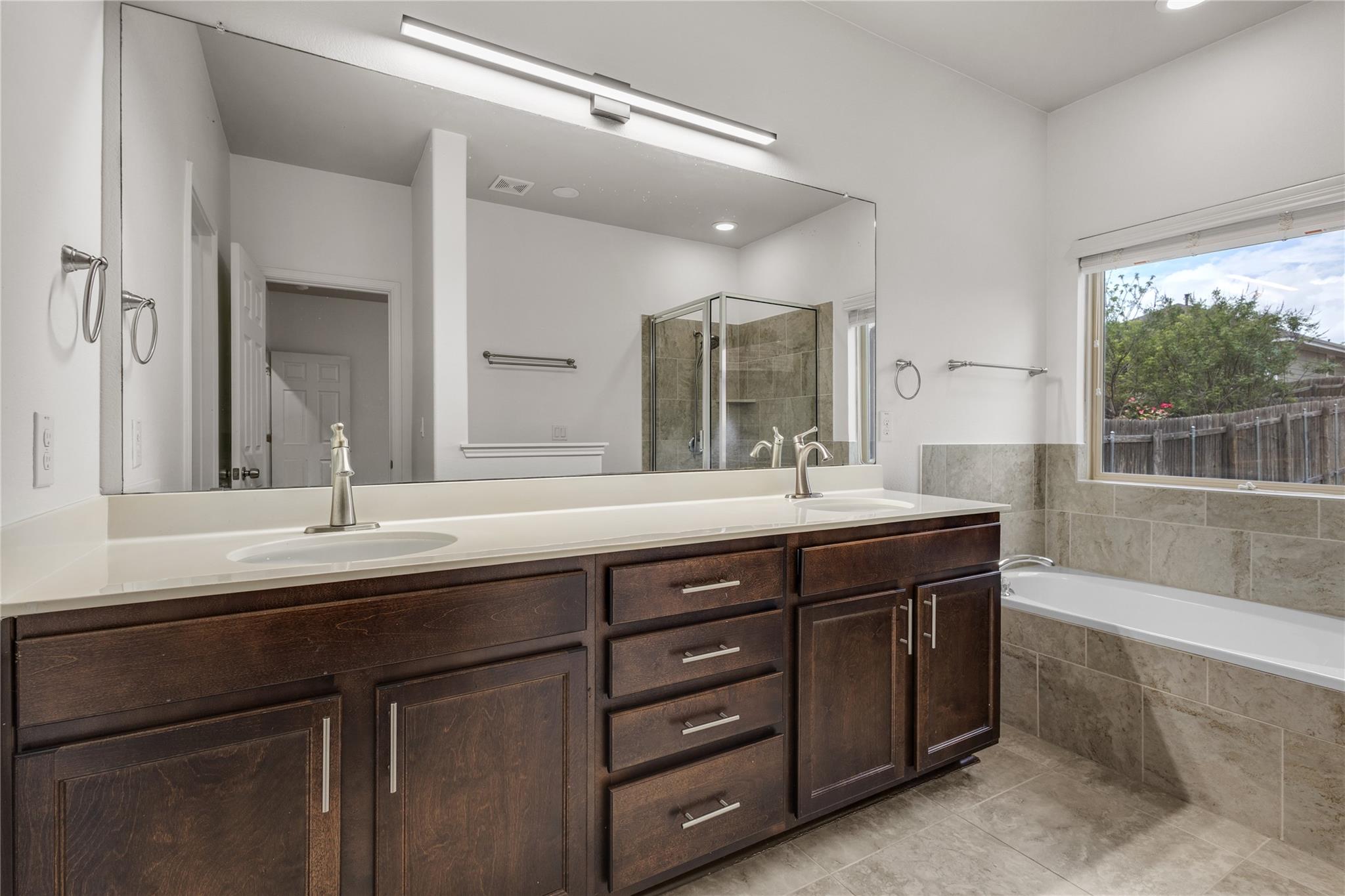 397 Limerick Rd, Buda, TX 78610