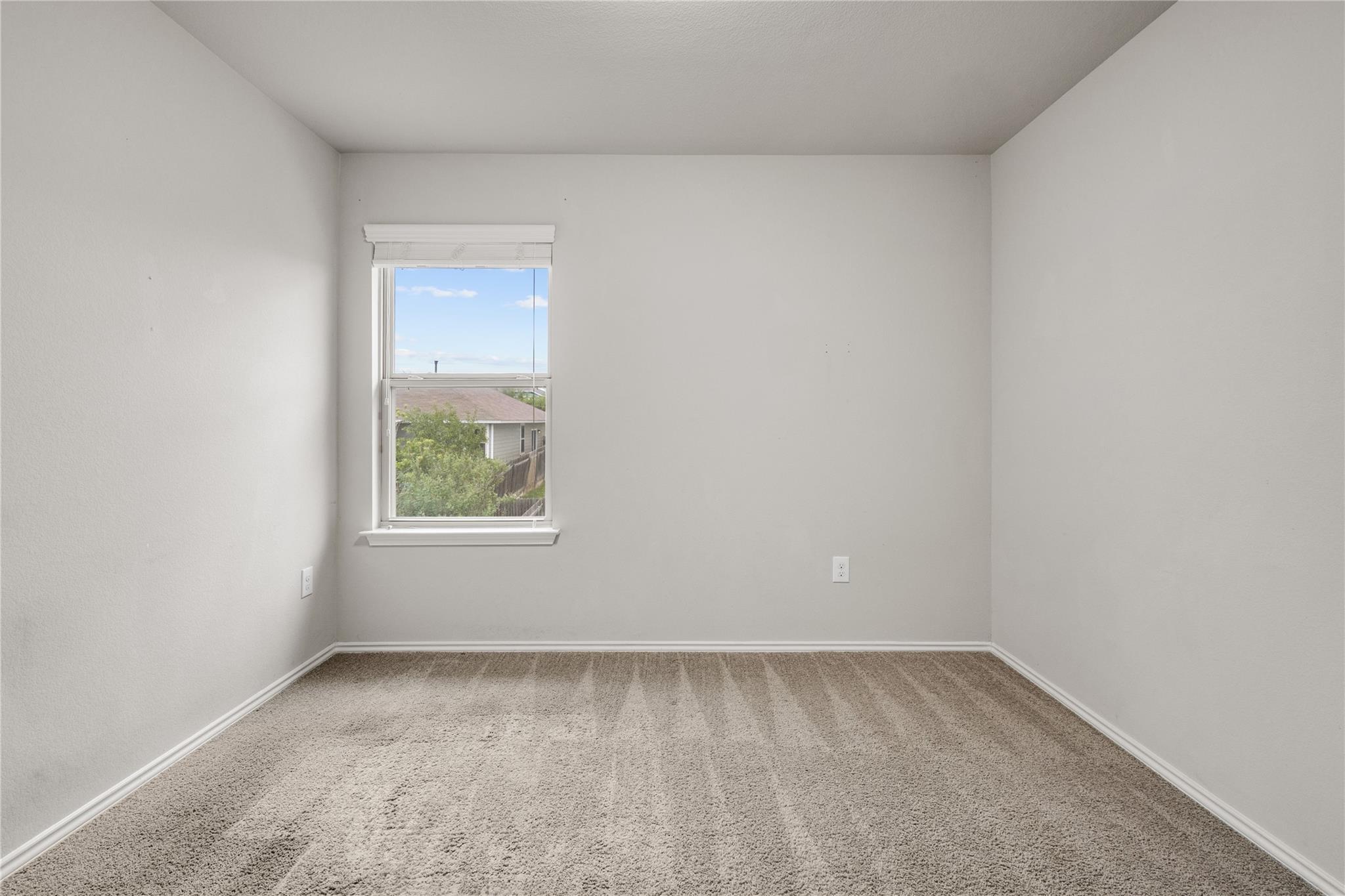 397 Limerick Rd, Buda, TX 78610