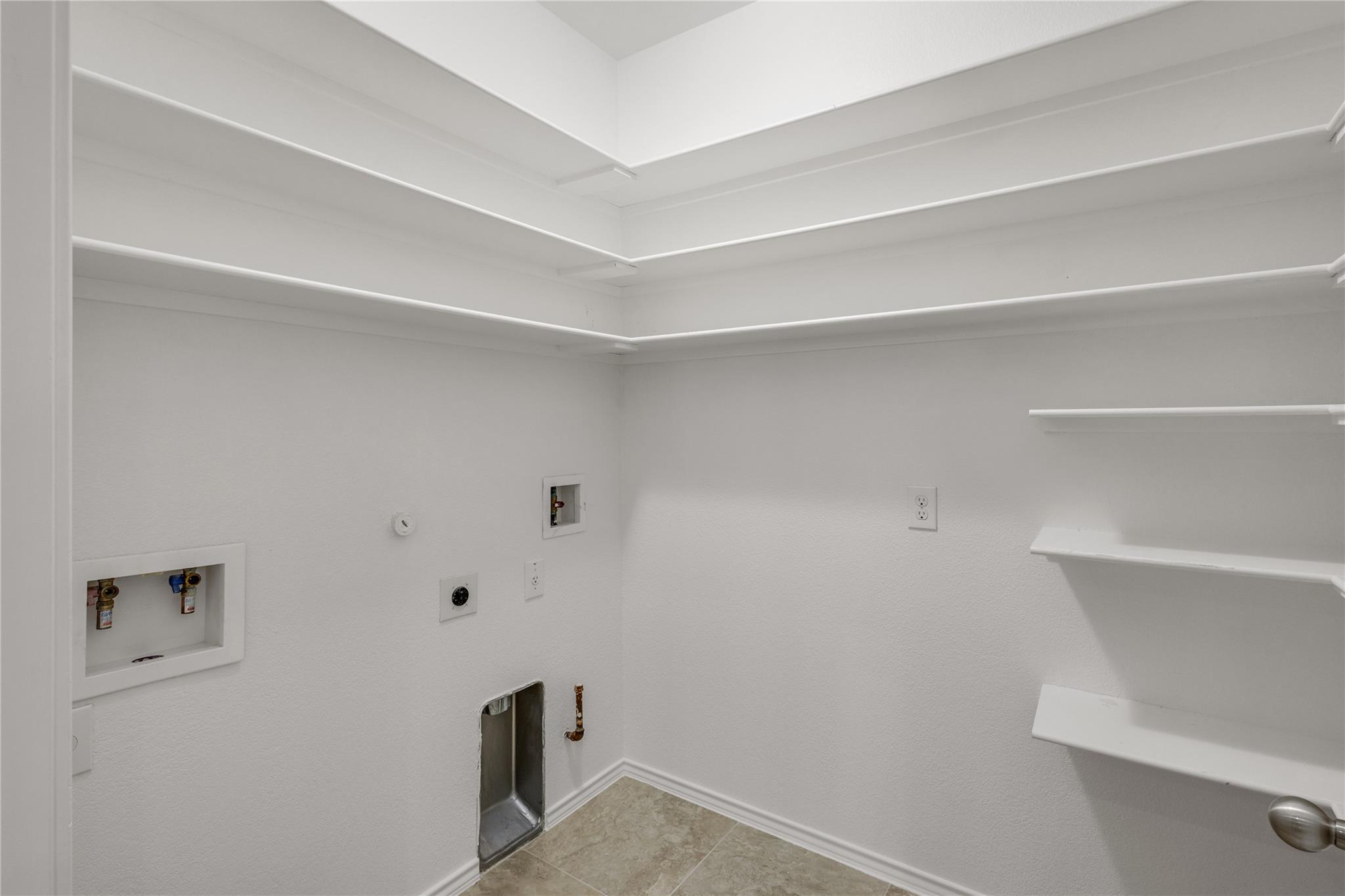 397 Limerick Rd, Buda, TX 78610