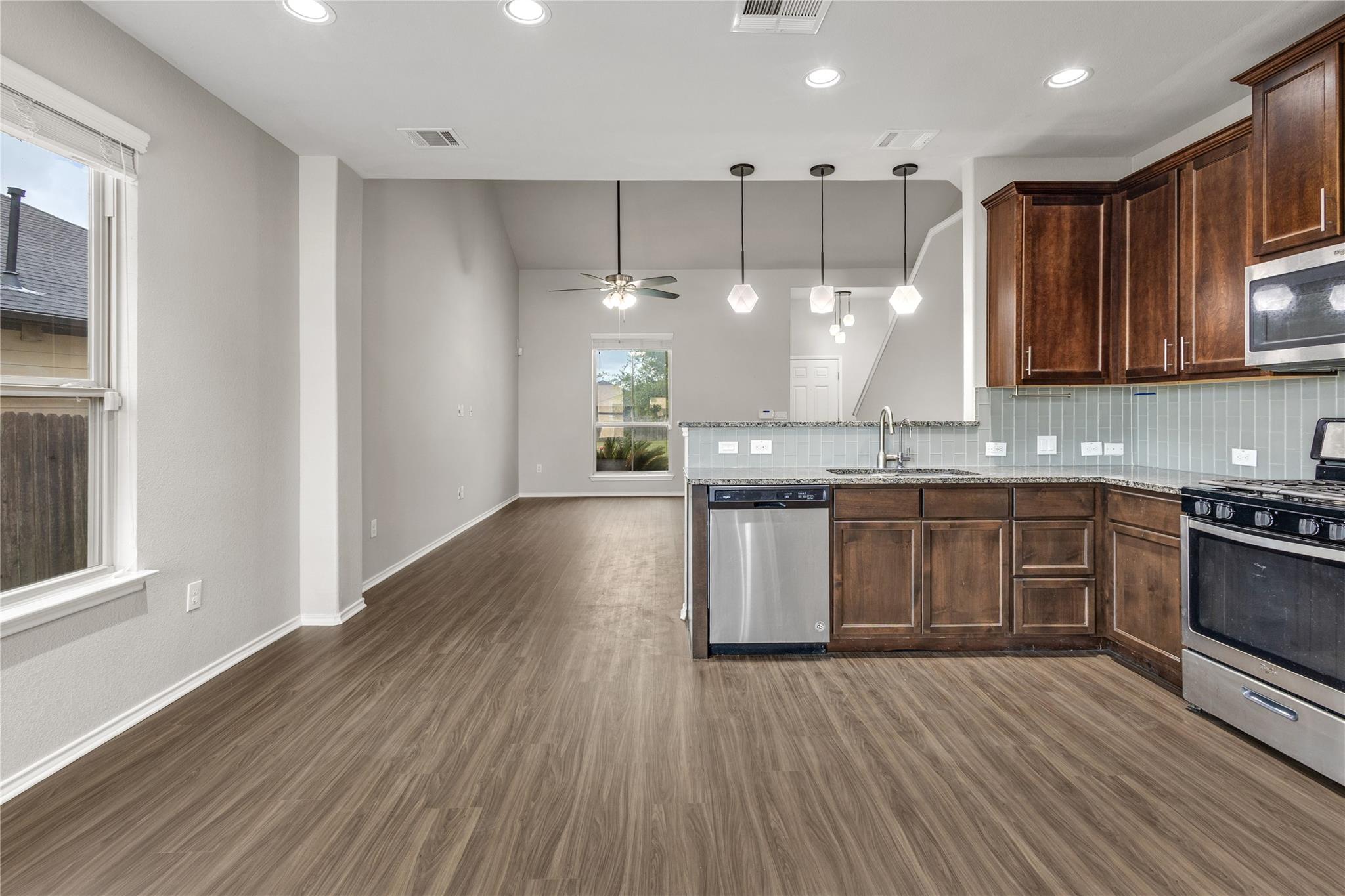 397 Limerick Rd, Buda, TX 78610