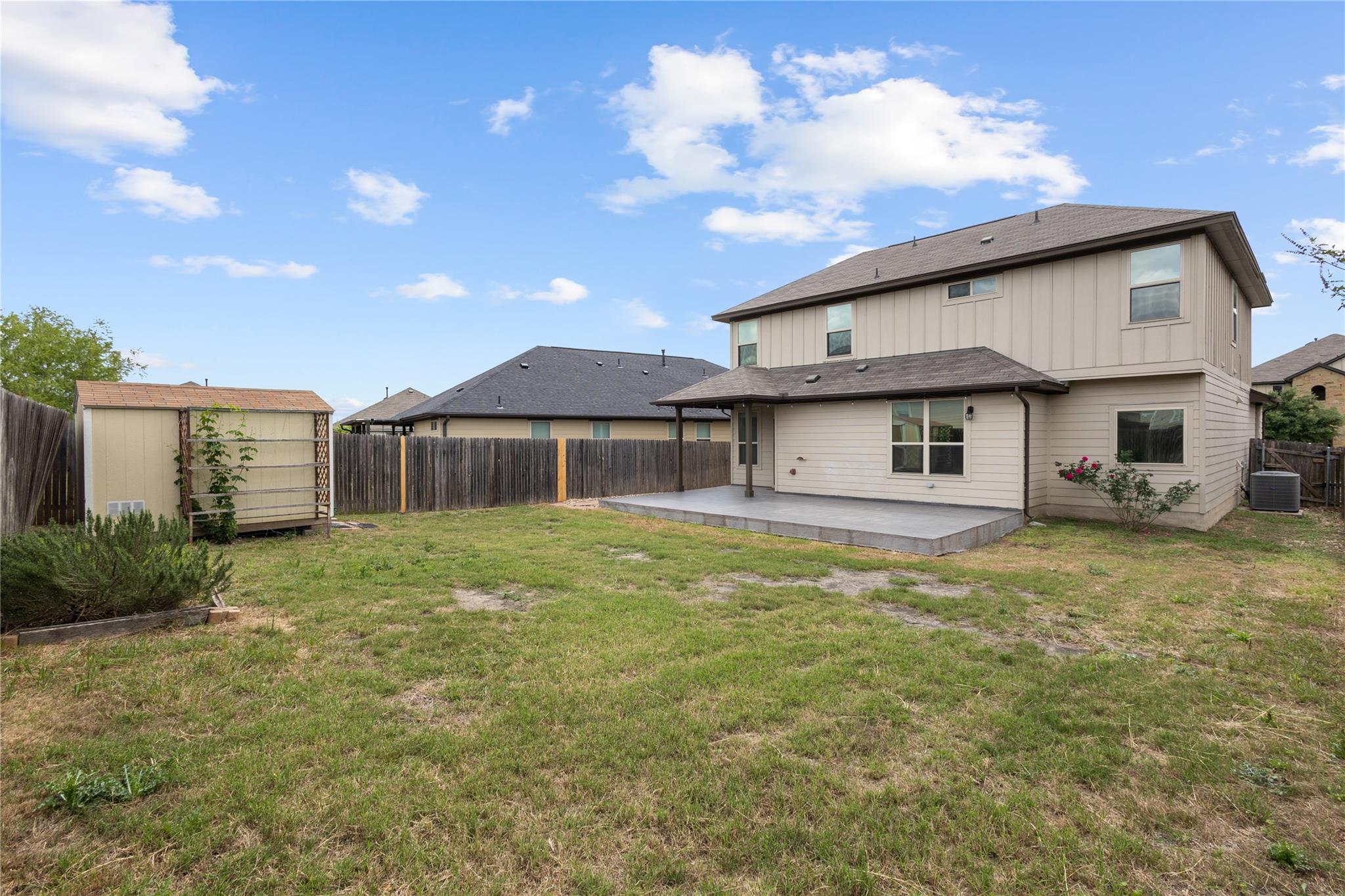 397 Limerick Rd, Buda, TX 78610