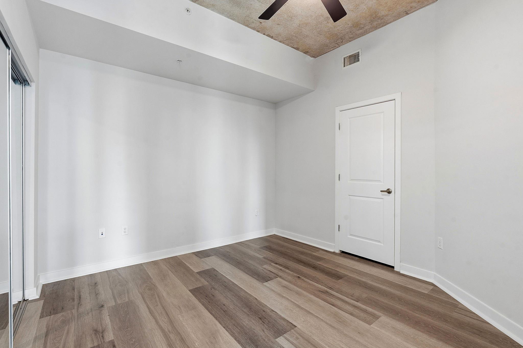 360 Nueces St # 1701, Austin, TX 78701