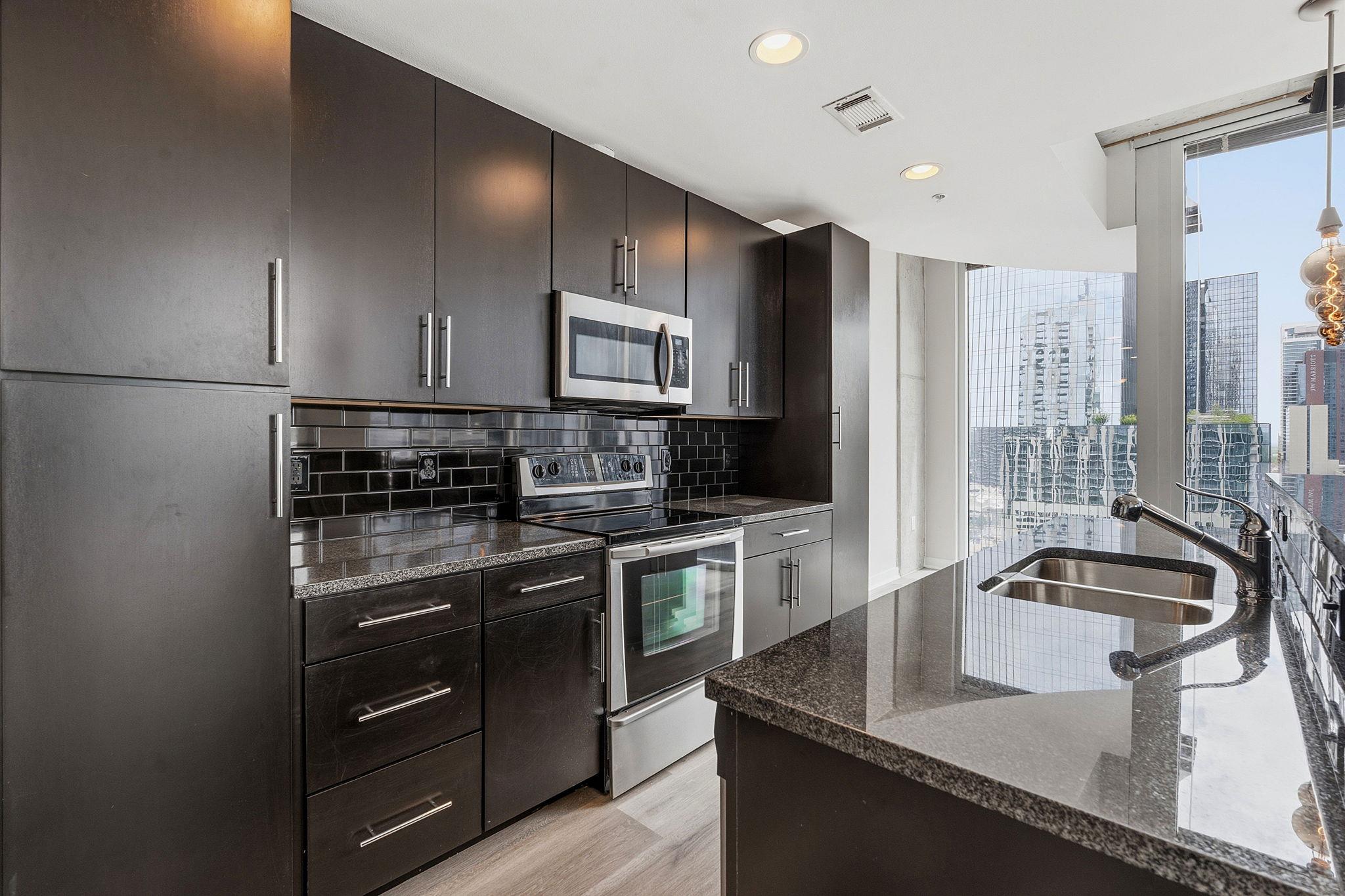 360 Nueces St # 1701, Austin, TX 78701