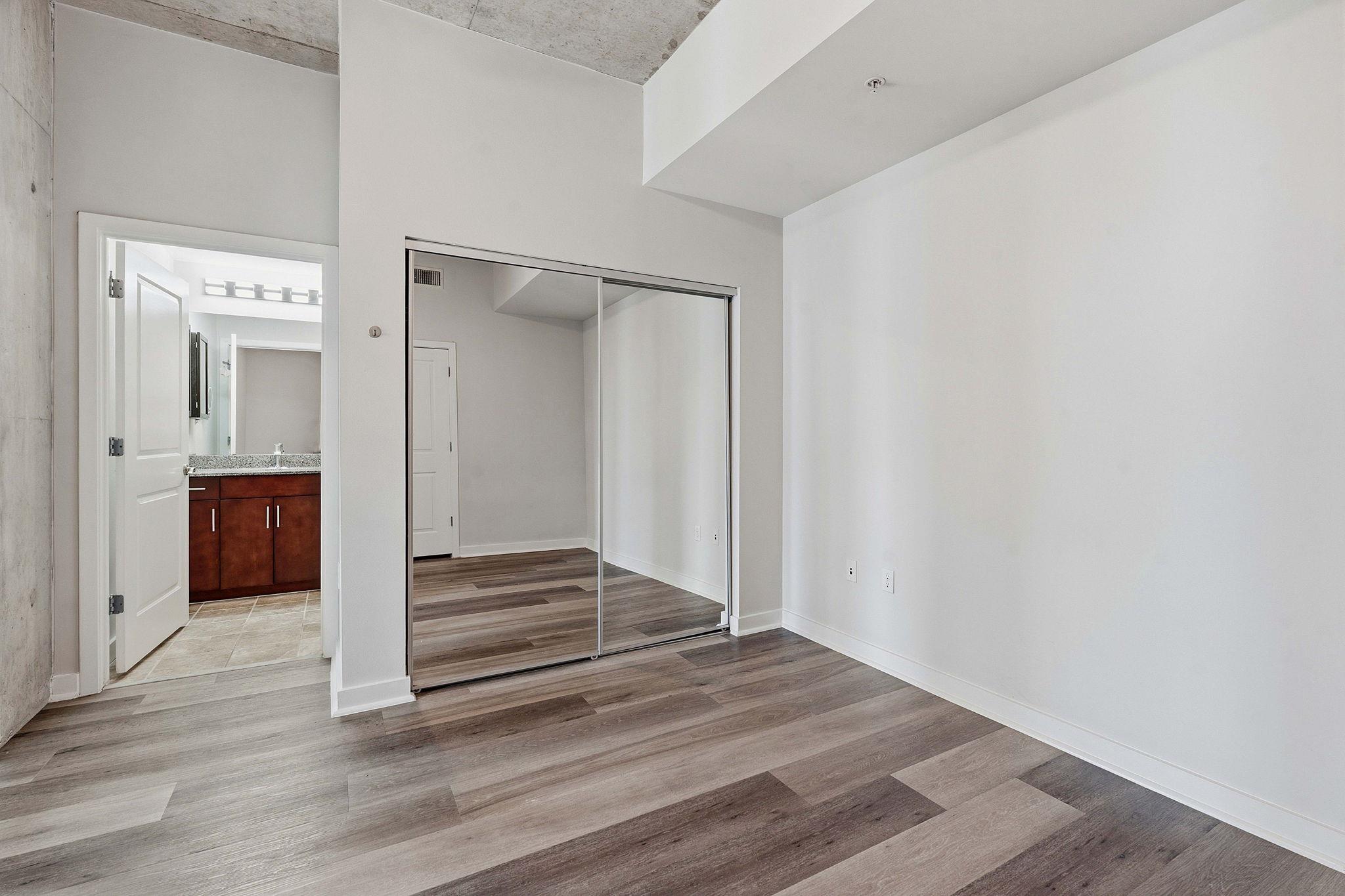 360 Nueces St # 1701, Austin, TX 78701