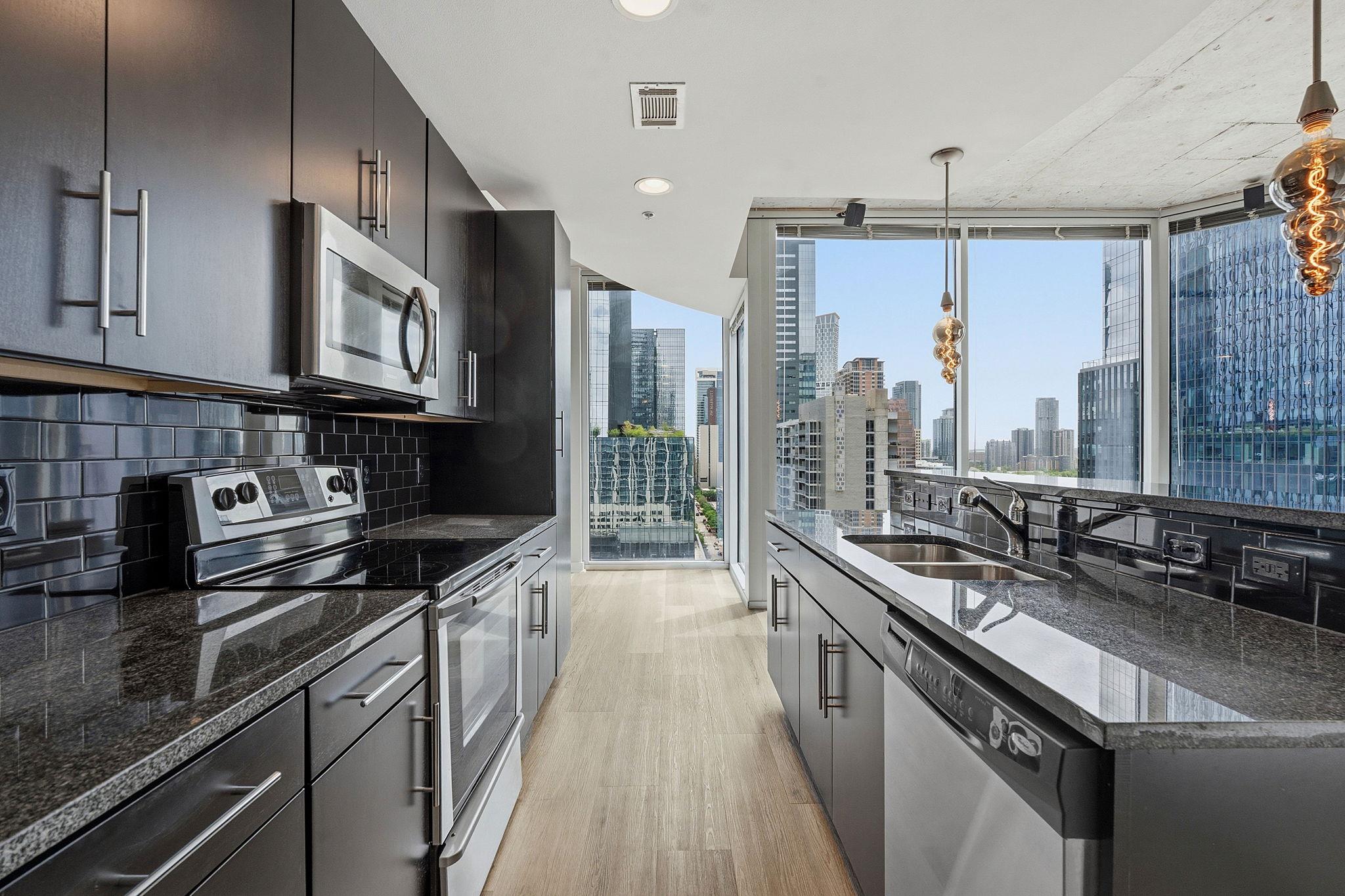 360 Nueces St # 1701, Austin, TX 78701