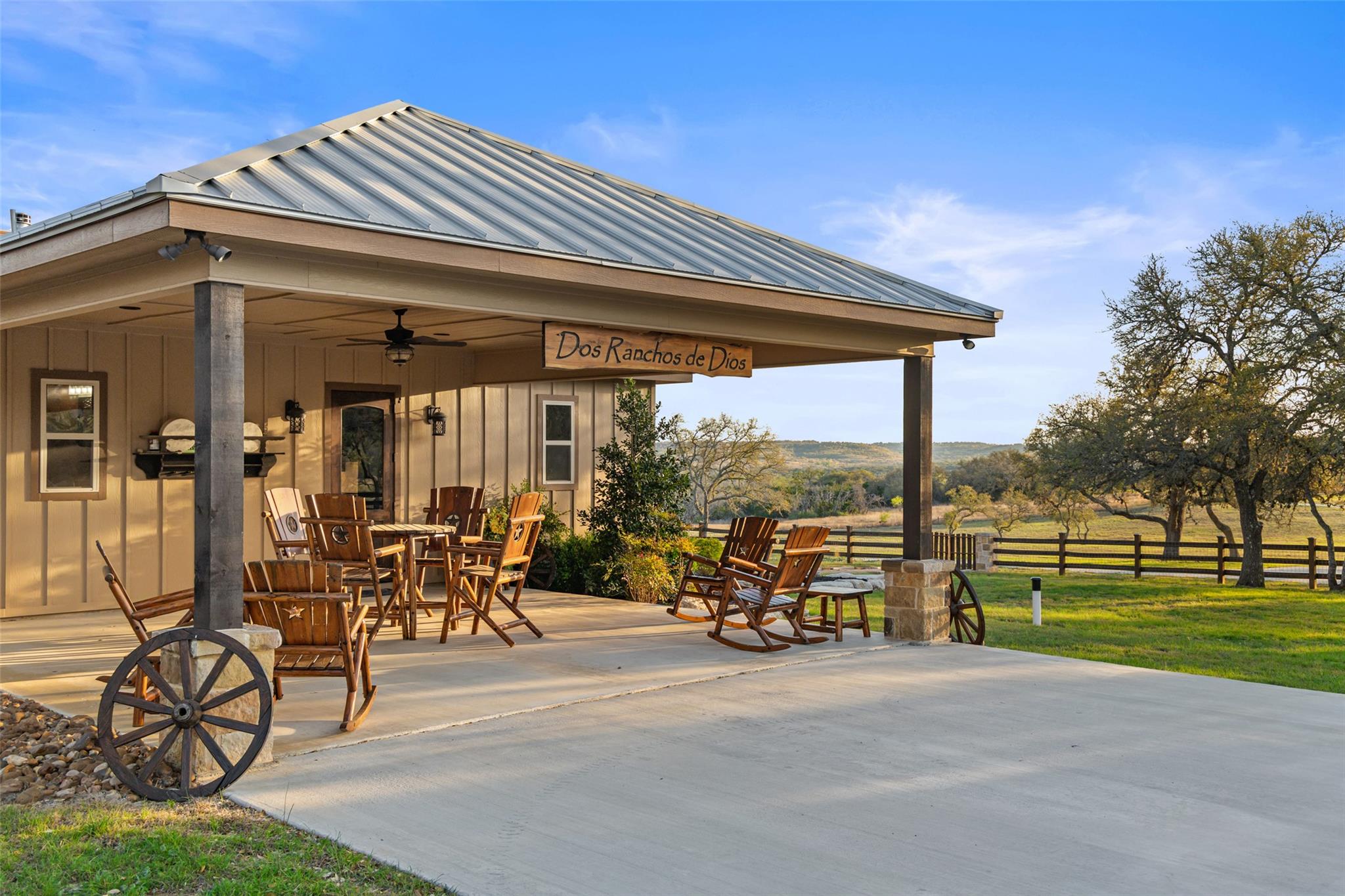 4827 Maenius Rd, Blanco, TX 78606