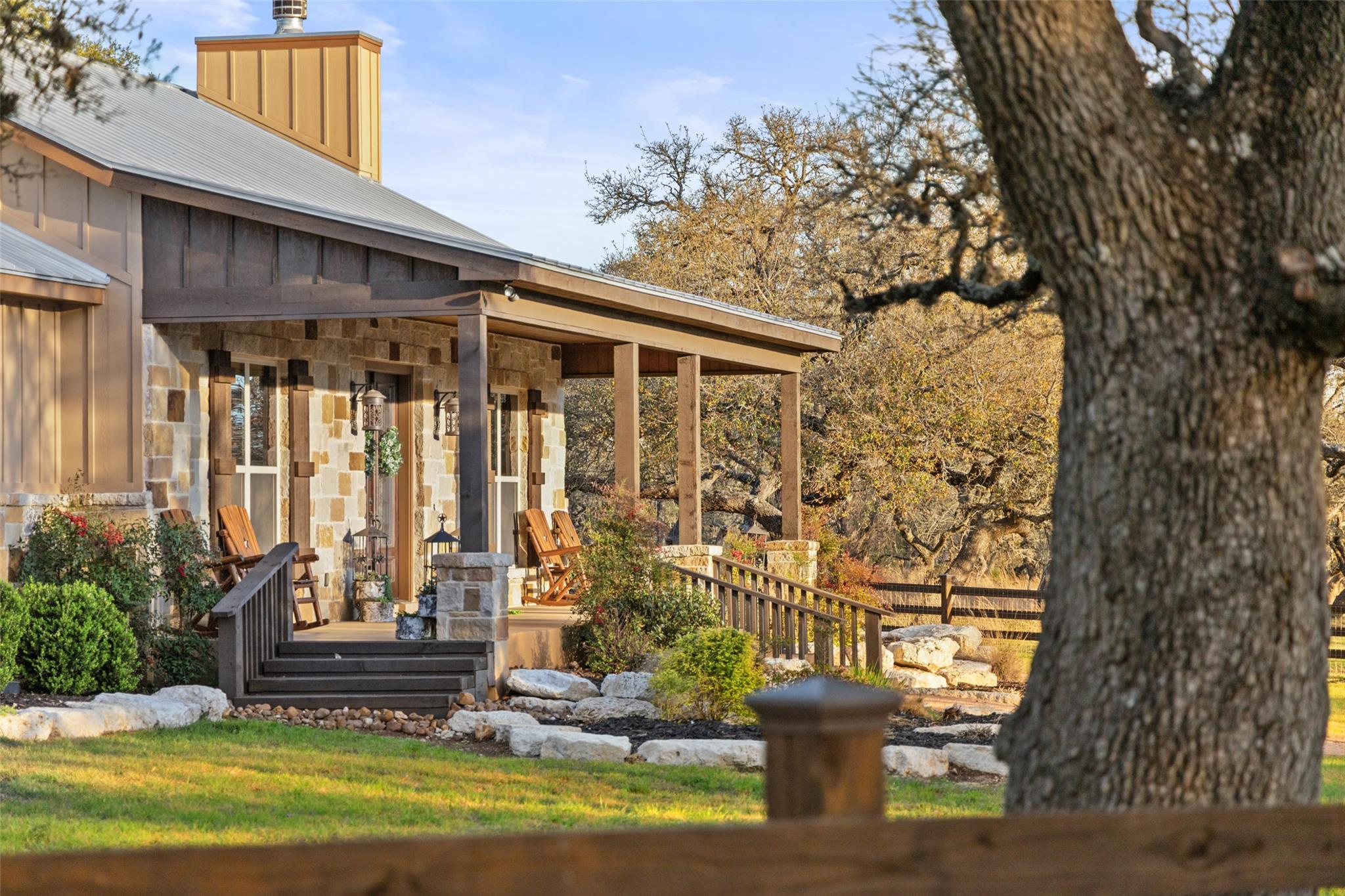 4827 Maenius Rd, Blanco, TX 78606