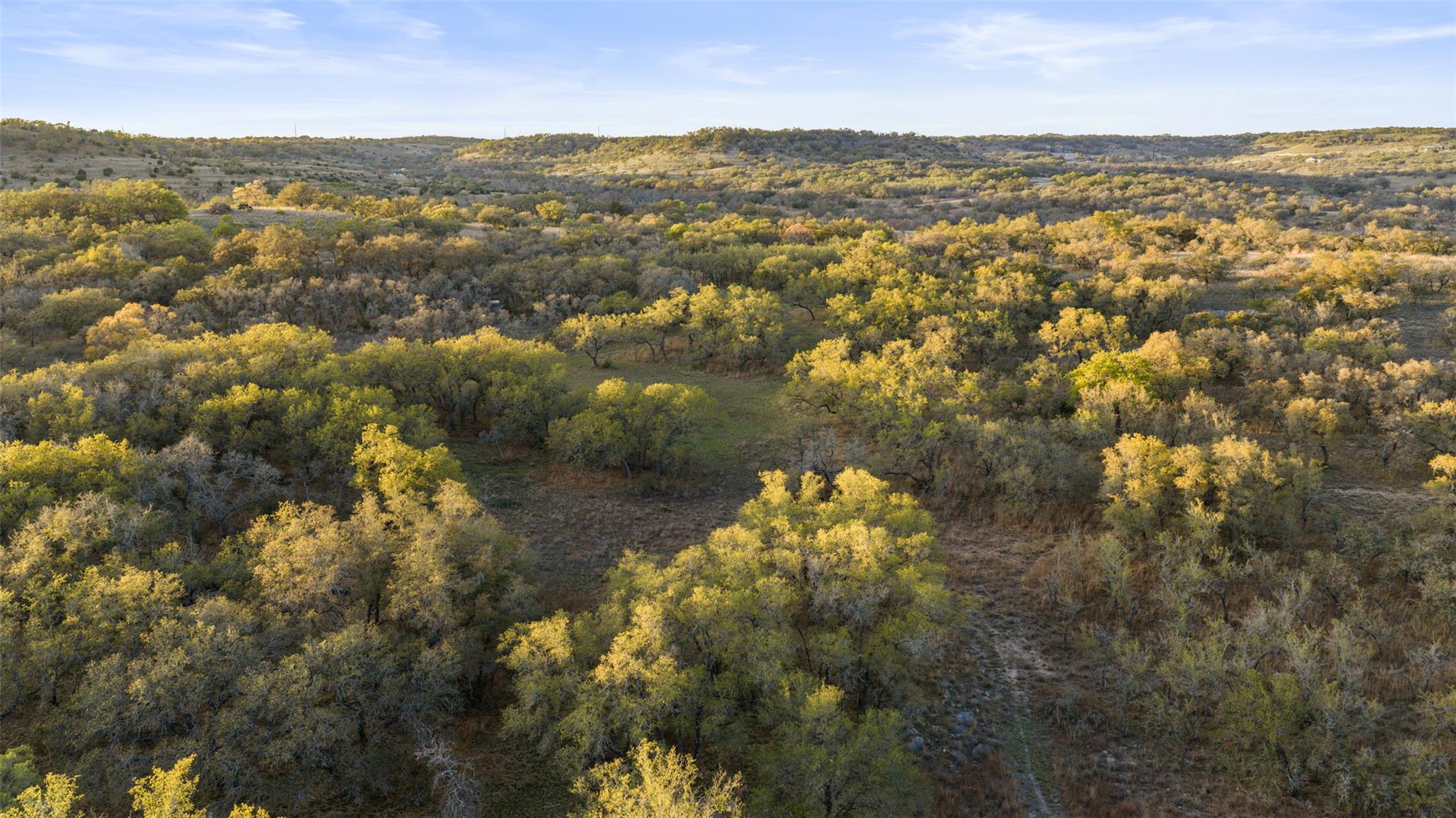 4827 Maenius Rd, Blanco, TX 78606