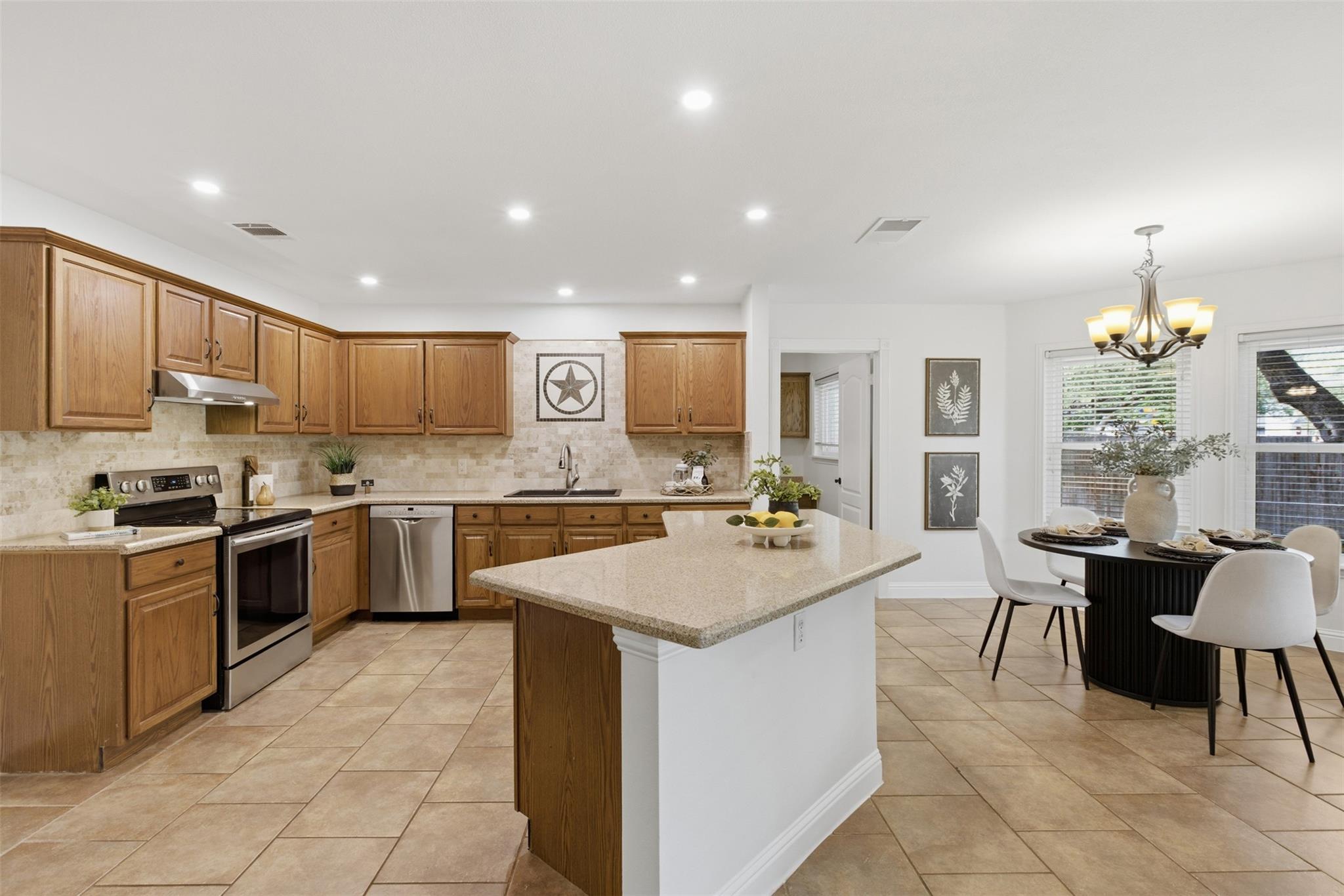 1312 Chalk Ln, Cedar Park, TX 78613