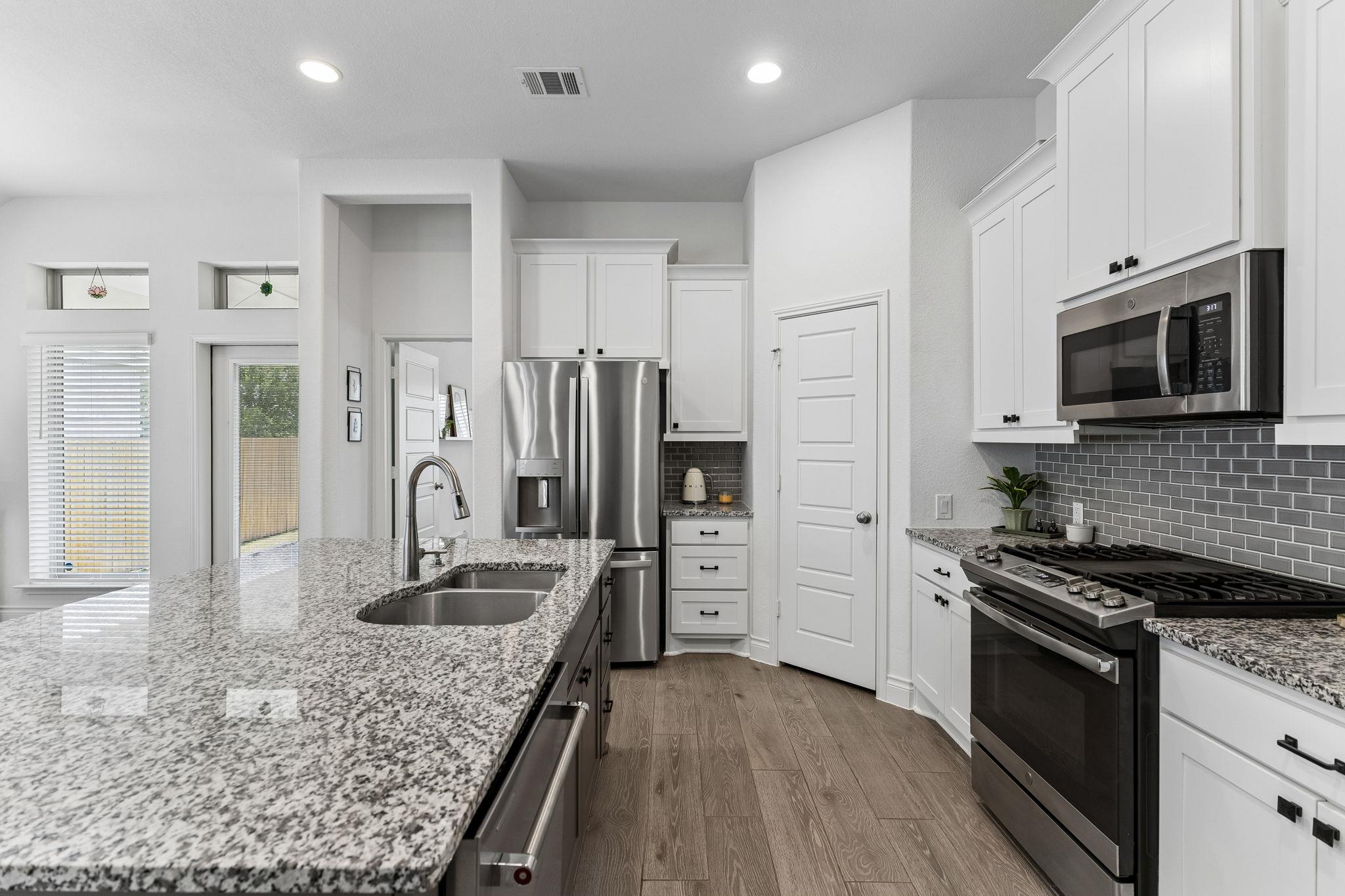 233 Glen Arbor Dr, Liberty Hill, TX 78642