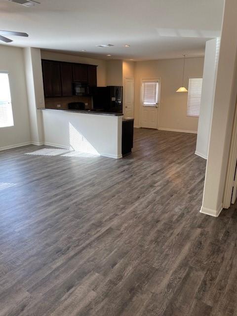 124 Hollis Ln, Kyle, TX 78640