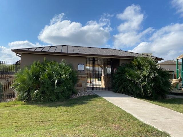 124 Hollis Ln, Kyle, TX 78640